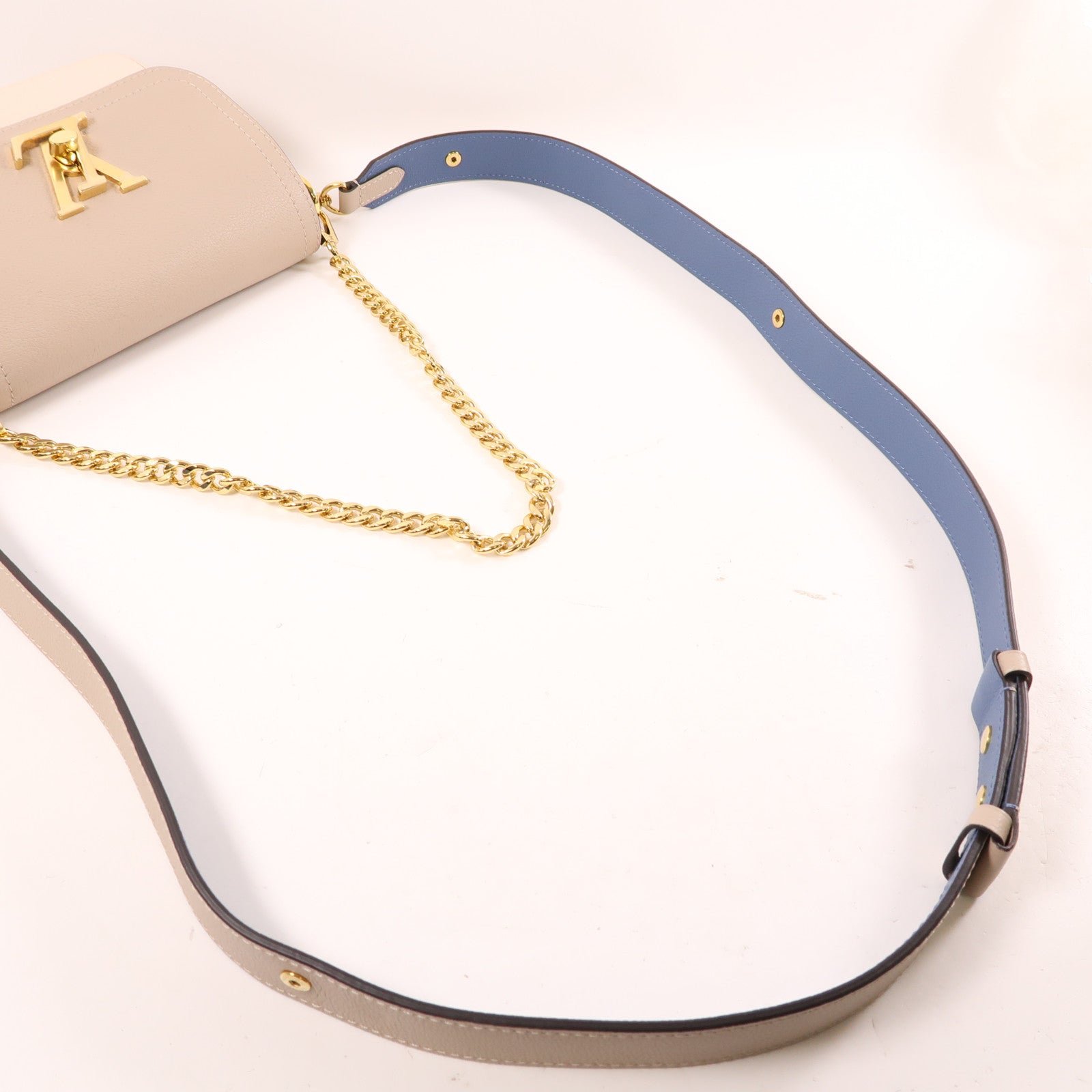 LOUIS VUITTON 牛皮皮革Lockme Tender金扣肩背袋米色
