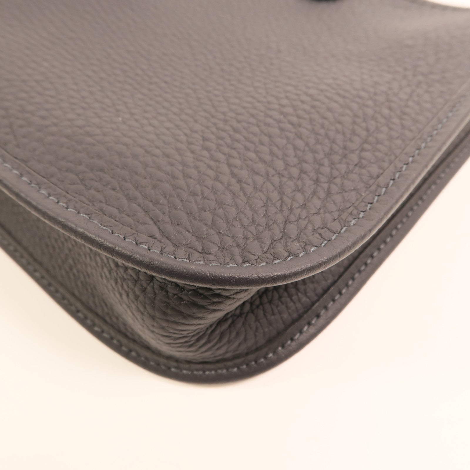 HERMES Clemence皮革Evelyne TPM金扣肩背袋Caban