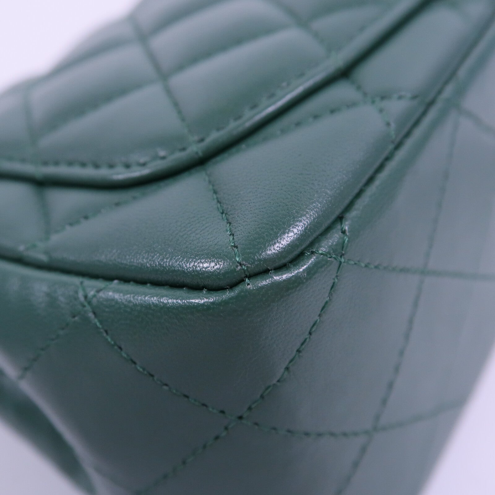 CHANEL 羊皮皮革Mini Classic 17鏈帶肩背袋