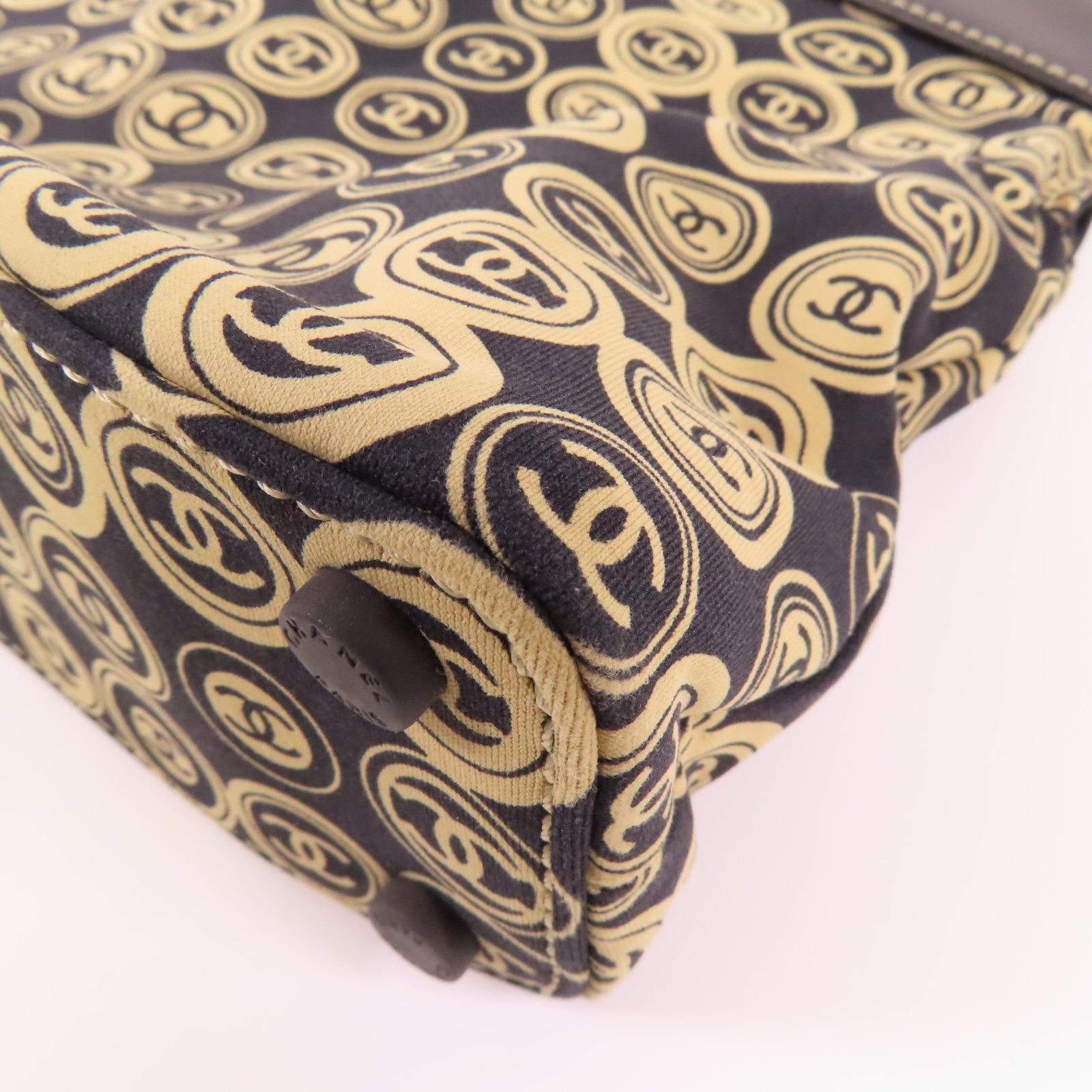 CHANEL 皮革/布料CC Logo Handbag金扣手挽袋