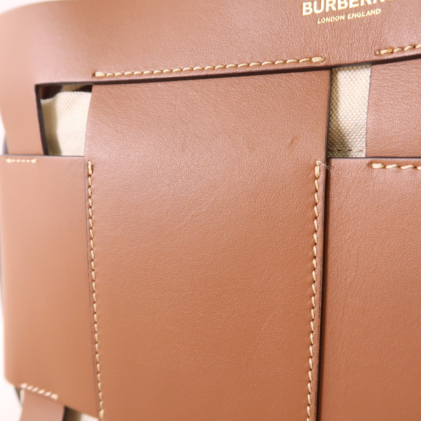 BURBERRY 牛皮皮革Foster Bucket Bag金扣肩背袋
