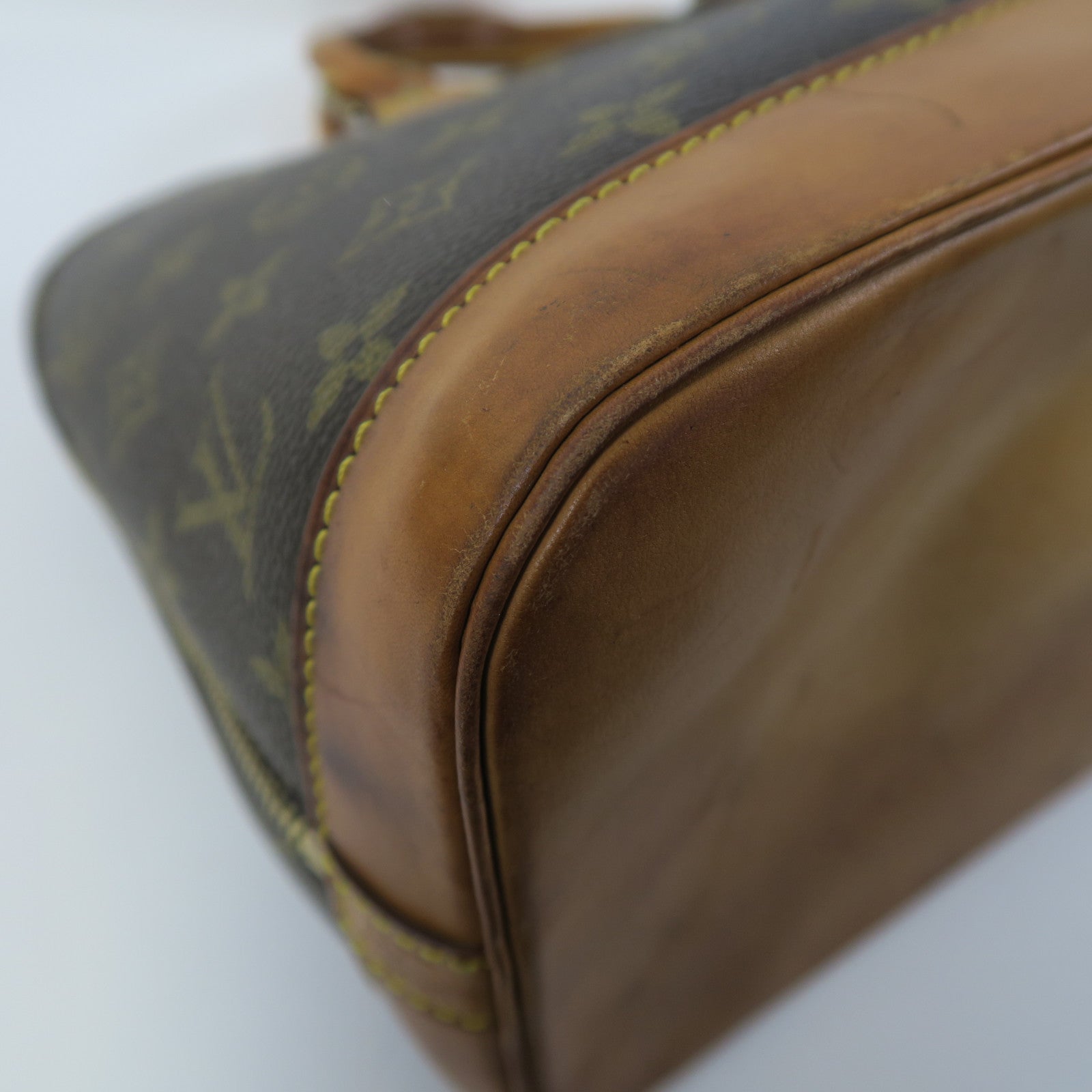 LOUIS VUITTON **【激減優惠】Monogram Alma MM金扣手挽袋啡色