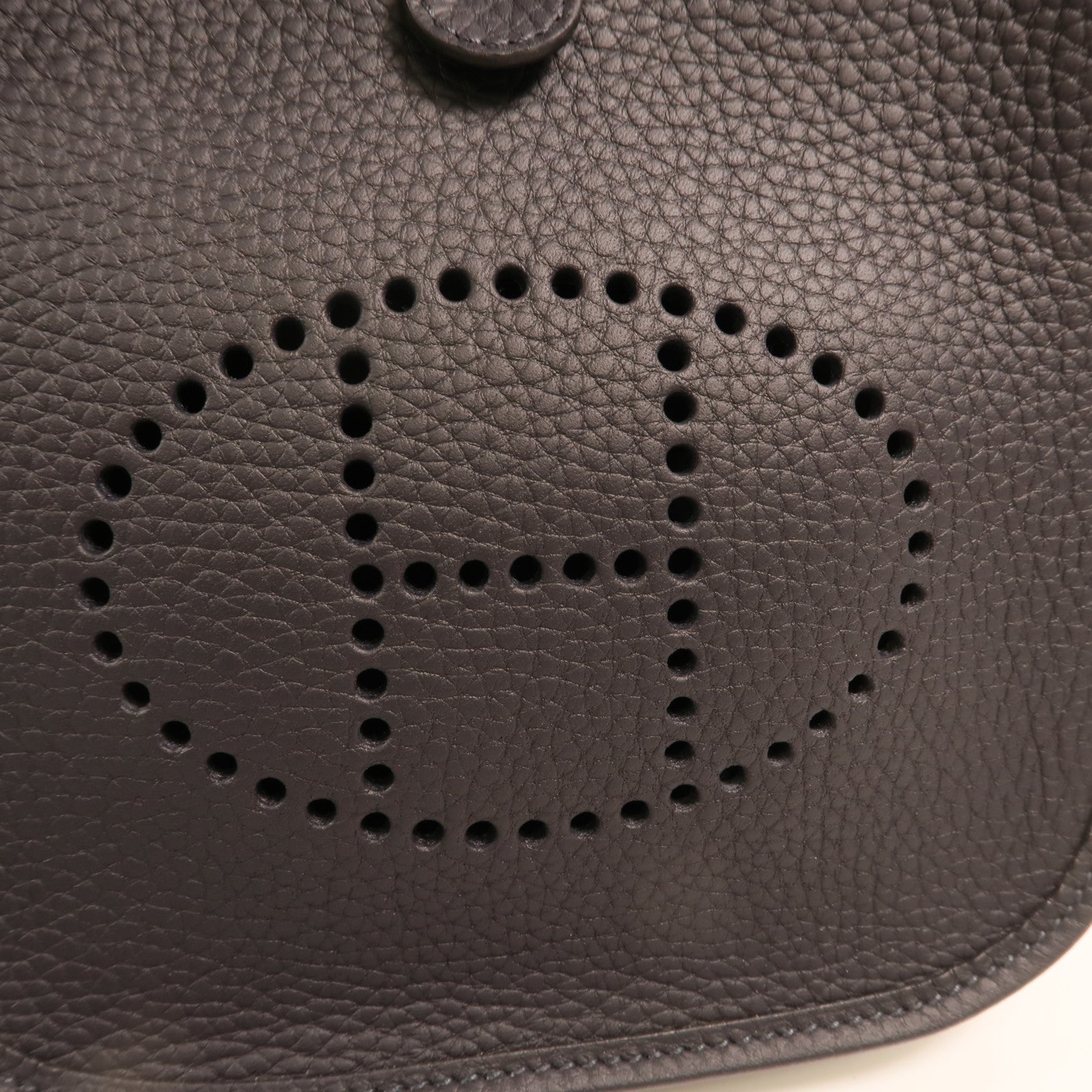 HERMES Clemence皮革Evelyne TPM金扣肩背袋Caban
