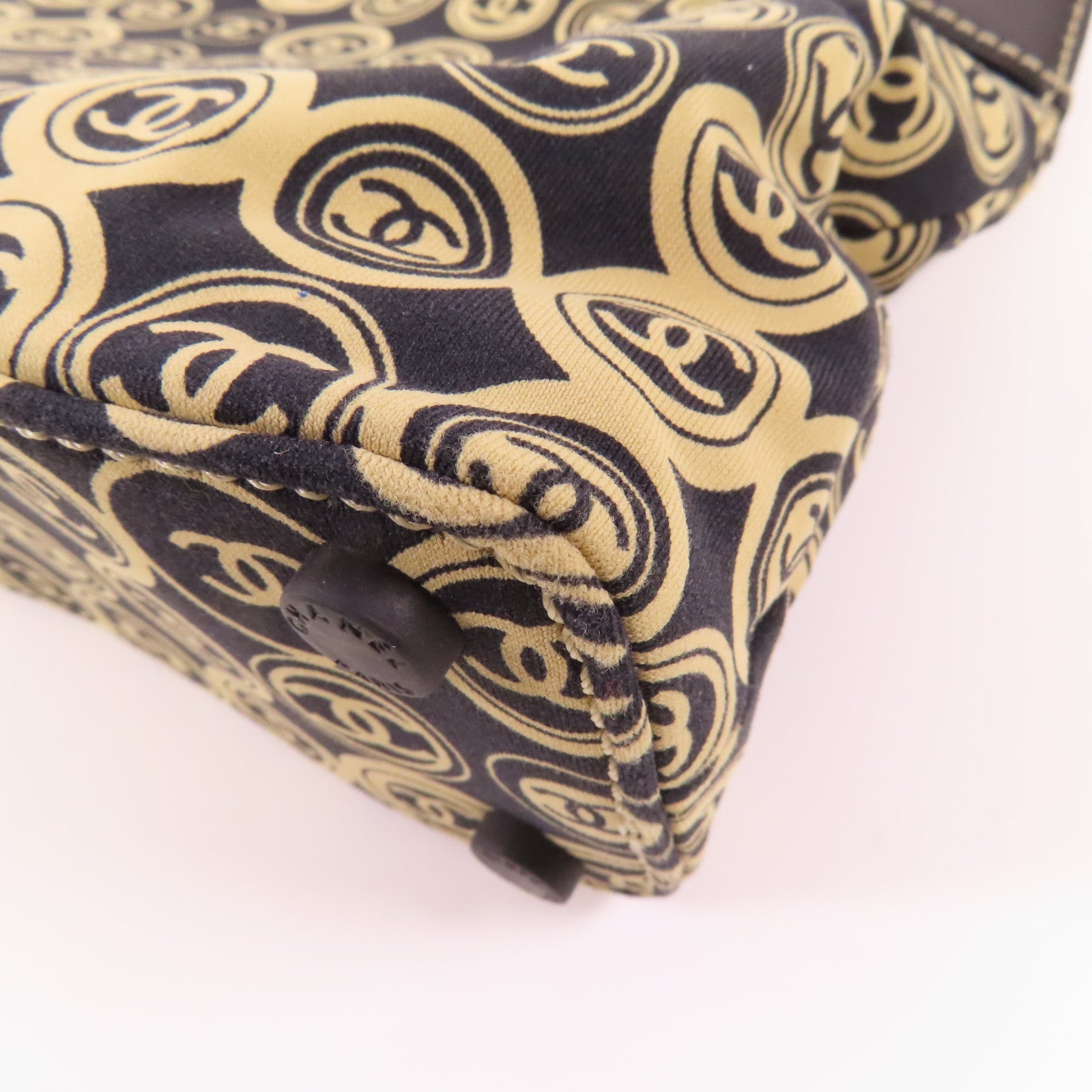 CHANEL 皮革/布料CC Logo Handbag金扣手挽袋