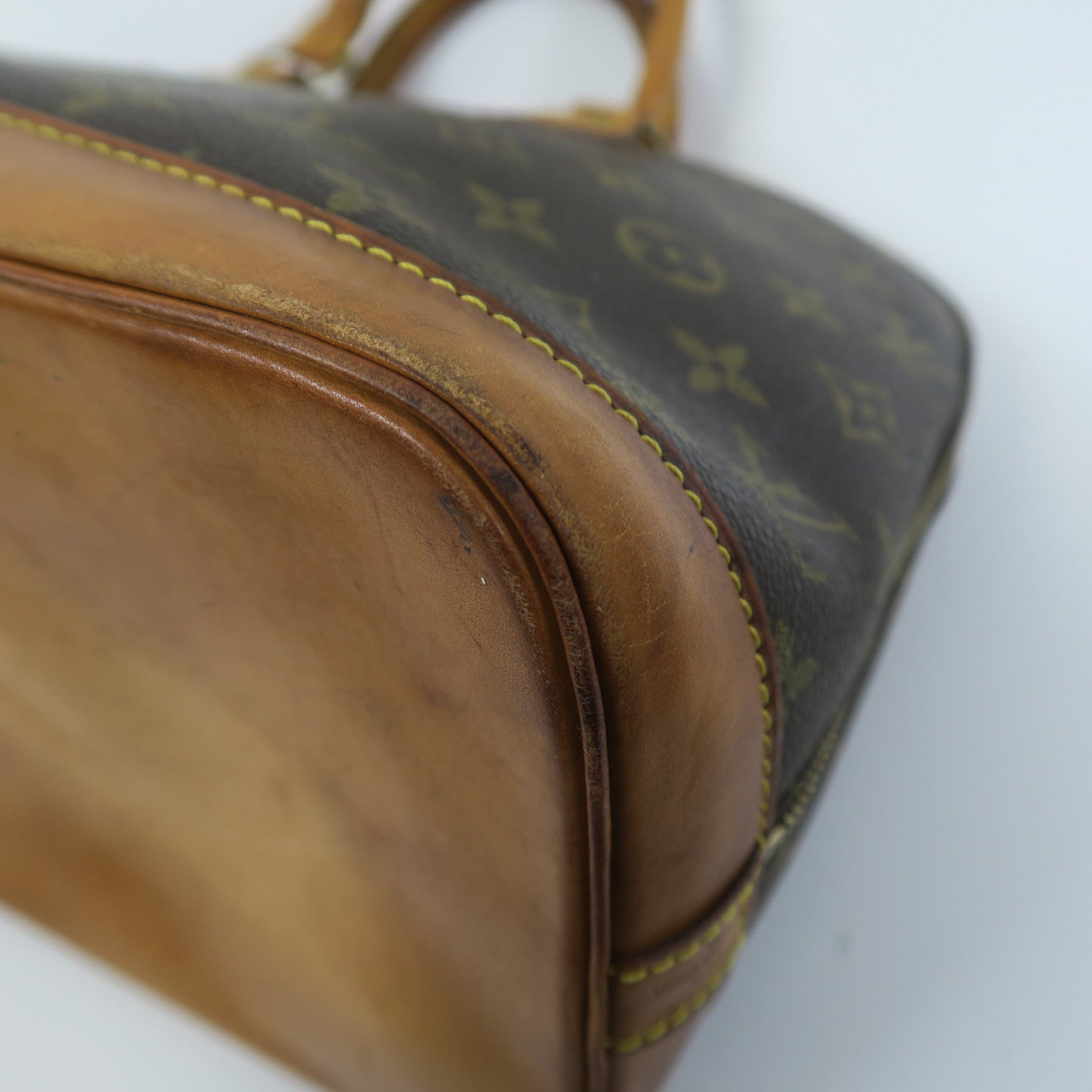 LOUIS VUITTON **【激減優惠】Monogram Alma MM金扣手挽袋啡色