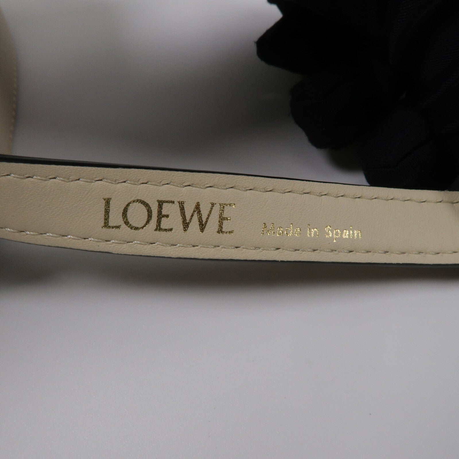 LOEWE 牛皮皮革Heel Duo肩背袋