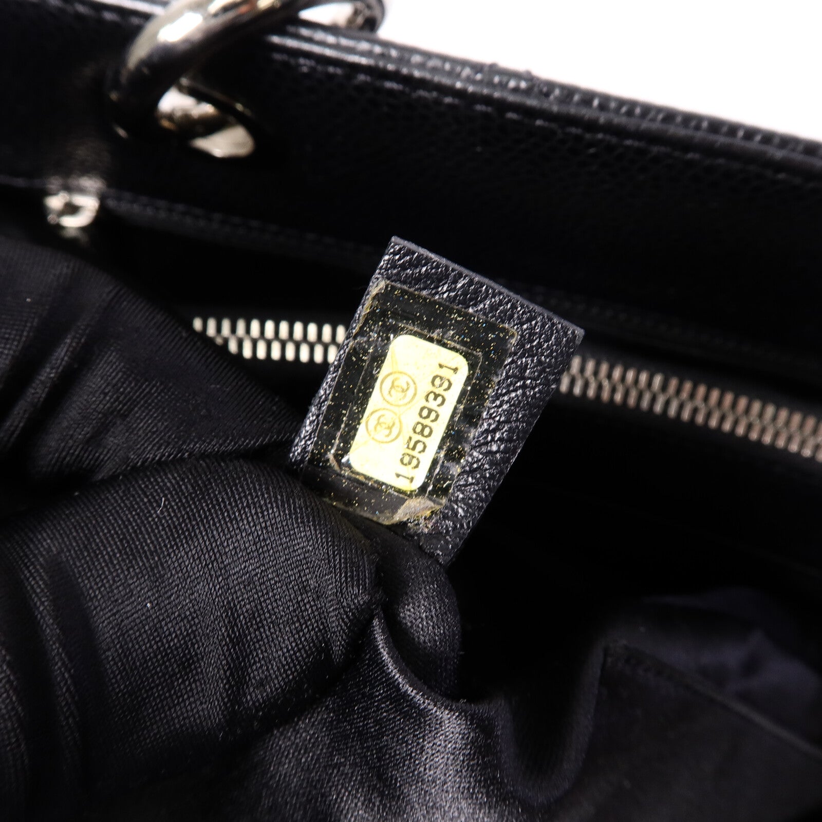 CHANEL 牛皮皮革GST Grand Shopping Tote Bag鏈帶肩背袋