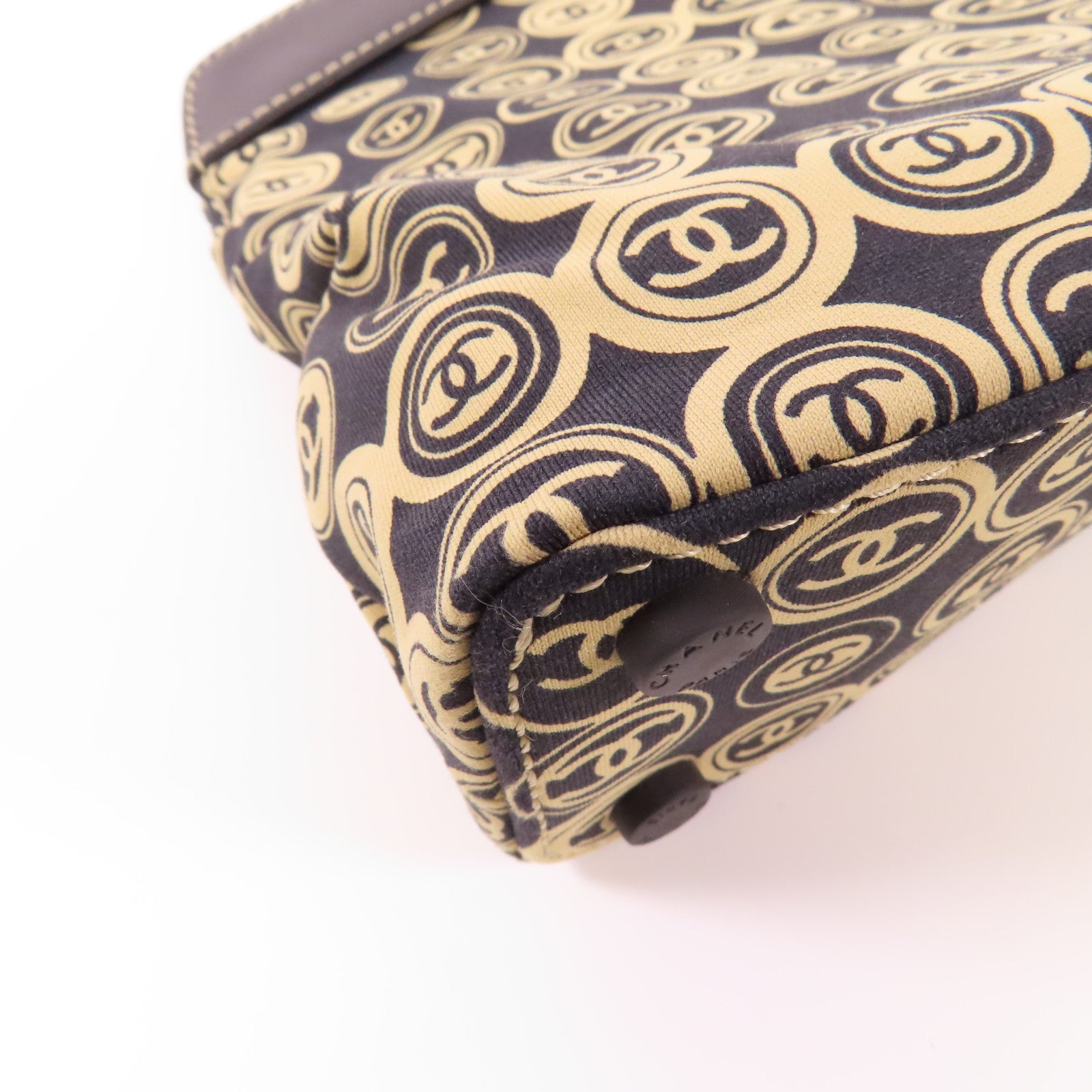 CHANEL 皮革/布料CC Logo Handbag金扣手挽袋