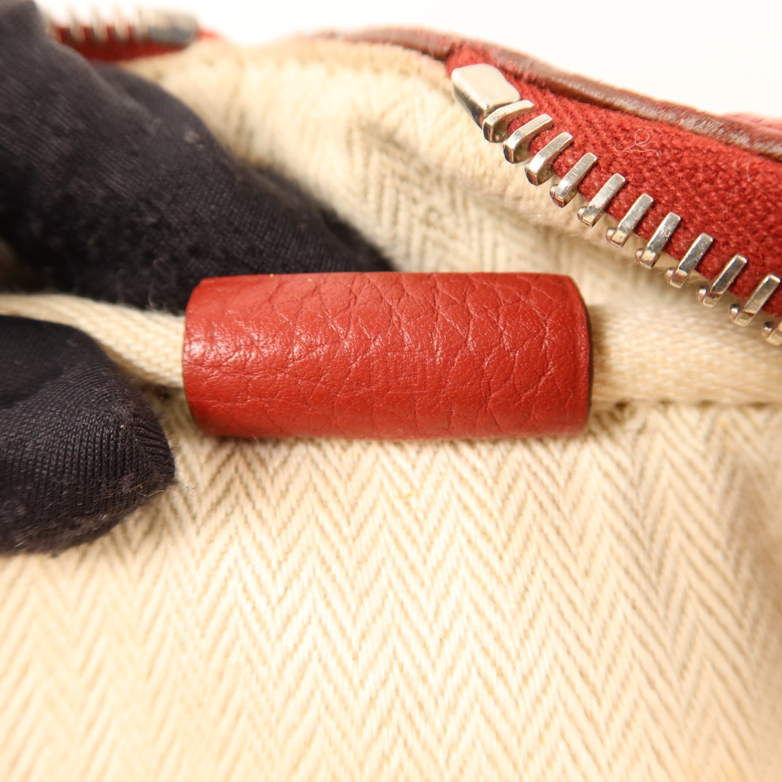 HERMES Clemence皮革Victoria 35銀扣手挽袋Rouge Garance