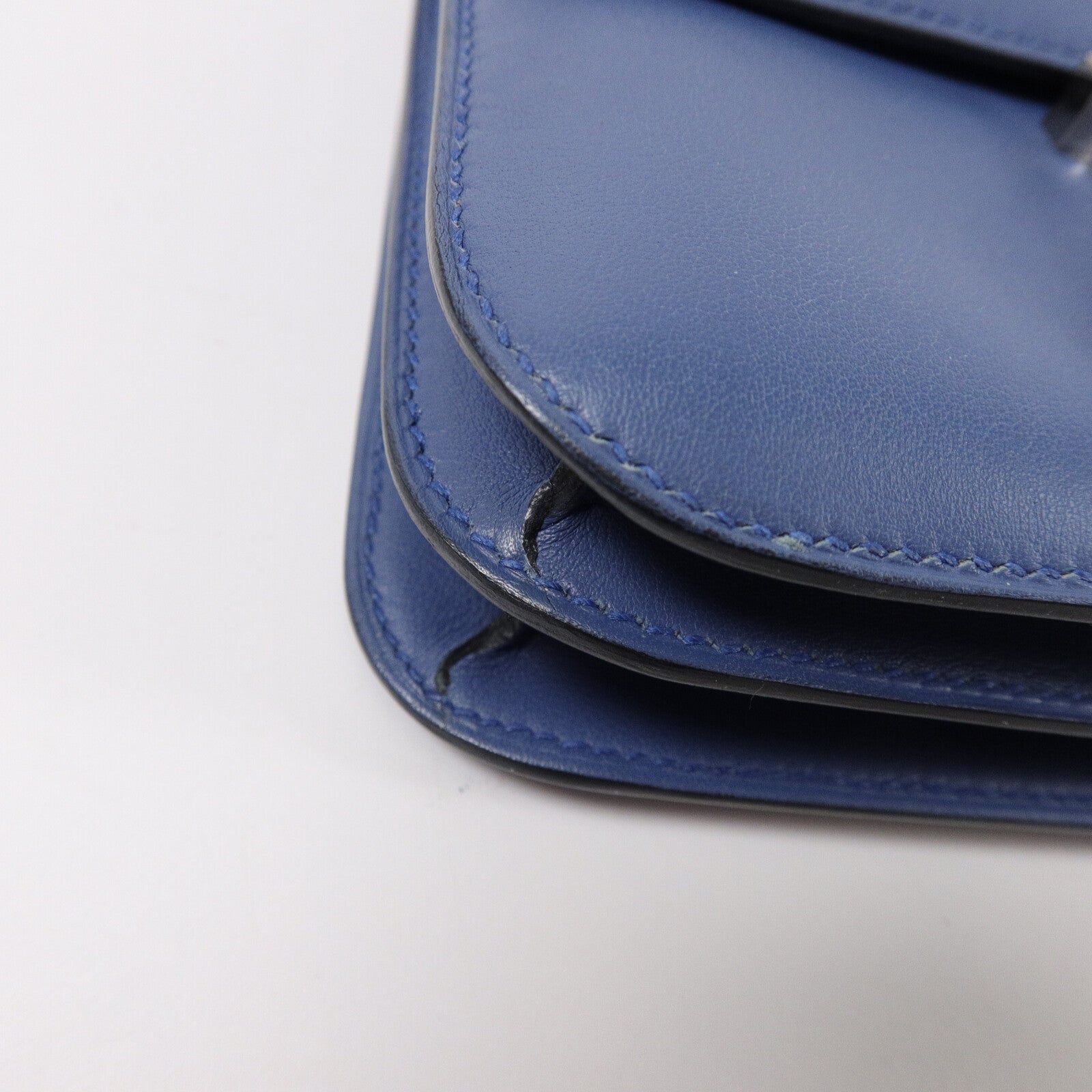 HERMES Swift皮革Constance Mini肩背袋Bleu Agate