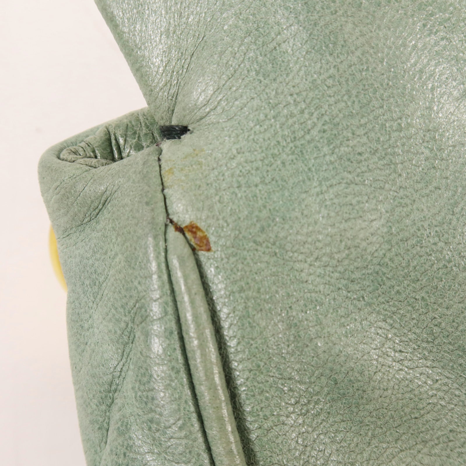 Miu Miu 牛皮皮革2 Way Shoulder金扣手挽肩背兩用袋