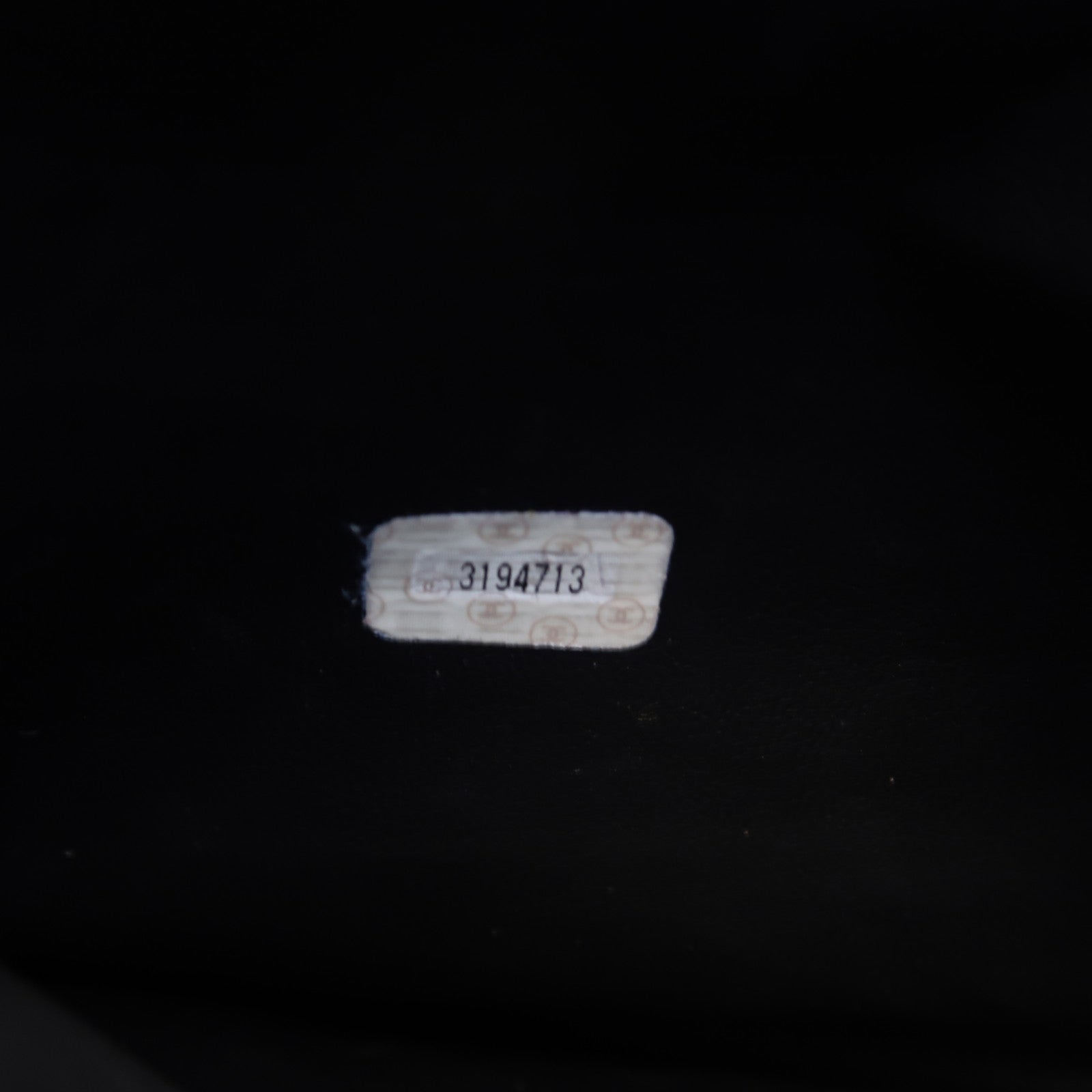 CHANEL Caviar皮革Shoulder Tote金扣肩背袋黑色
