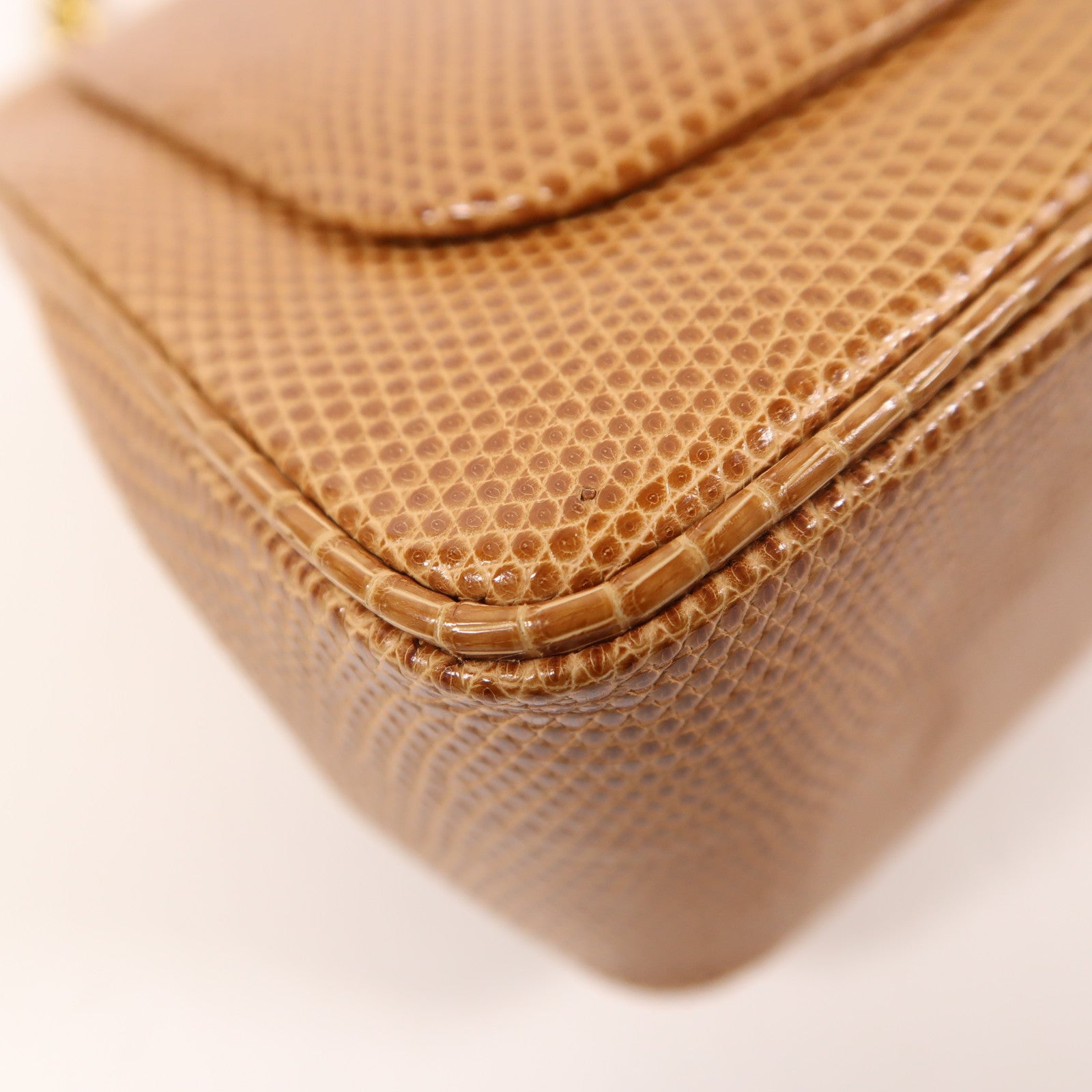 CHANEL 蜥蝪皮革Mini Classic 17金扣肩背袋
