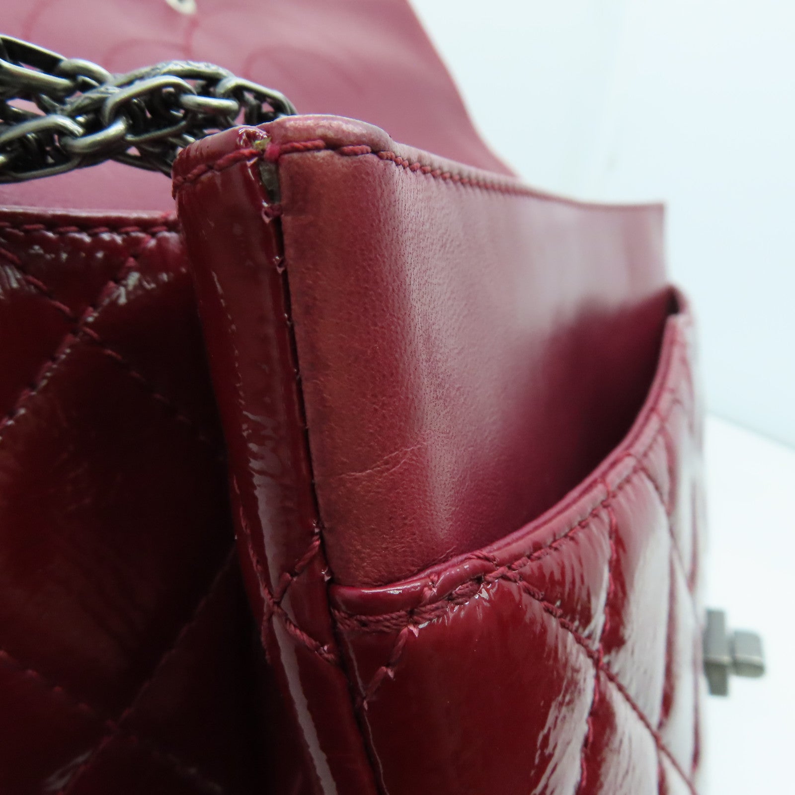 CHANEL 菱格漆皮皮革2.55 Chain Shoulder银扣链带肩背袋红色