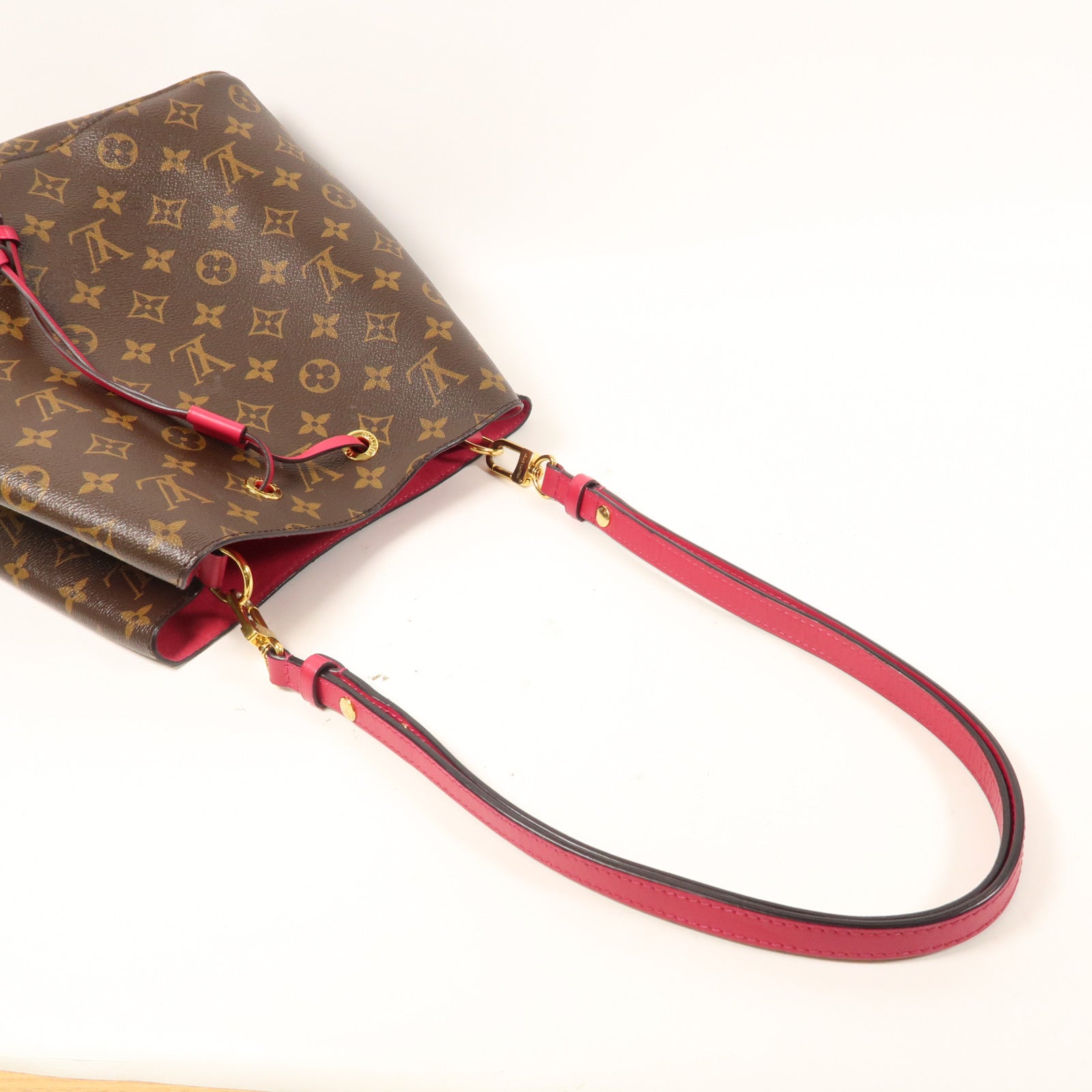 LOUIS VUITTON Monogram Neo Noe金扣肩背袋啡色/紅色