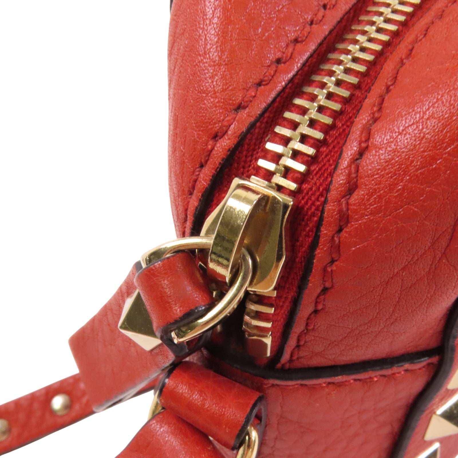 Valentino 牛皮皮革RockStuds金扣肩背袋