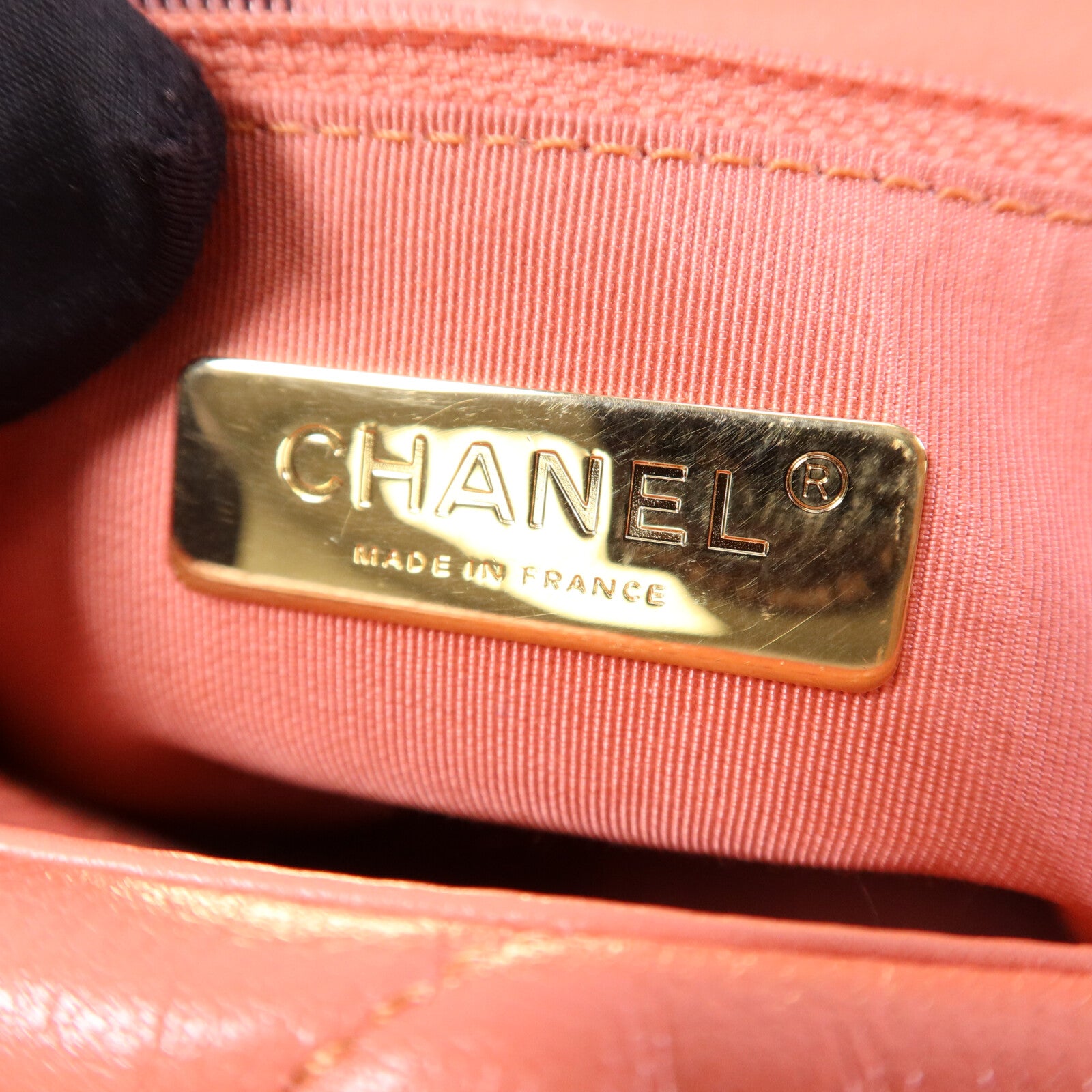 CHANEL 牛皮皮革C19 Small金扣手挽肩背兩用袋