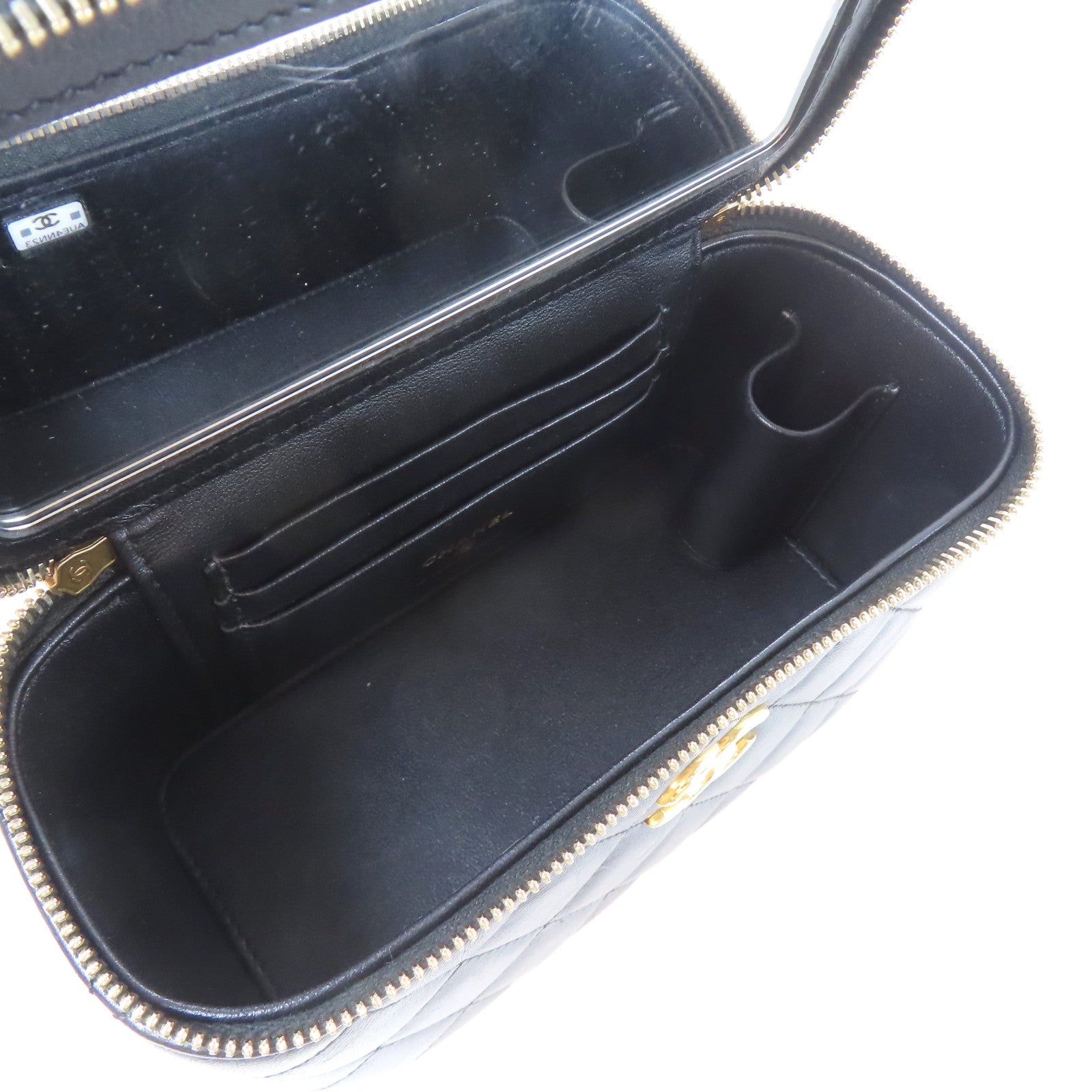 CHANEL 【激減優惠】菱格羊皮皮革Vanity Bag金扣鏈帶肩背袋黑色