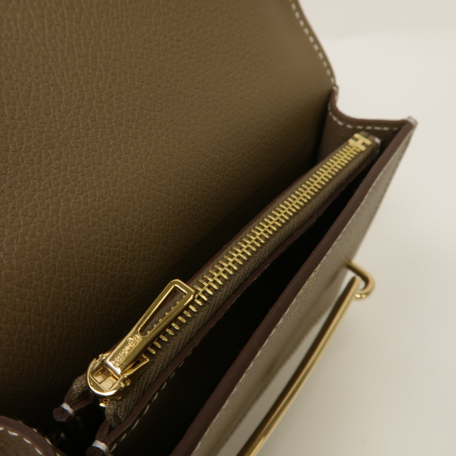 HERMES 【激減優惠】Evercolor皮革Roulis Slim金扣折疊錢包大象灰色