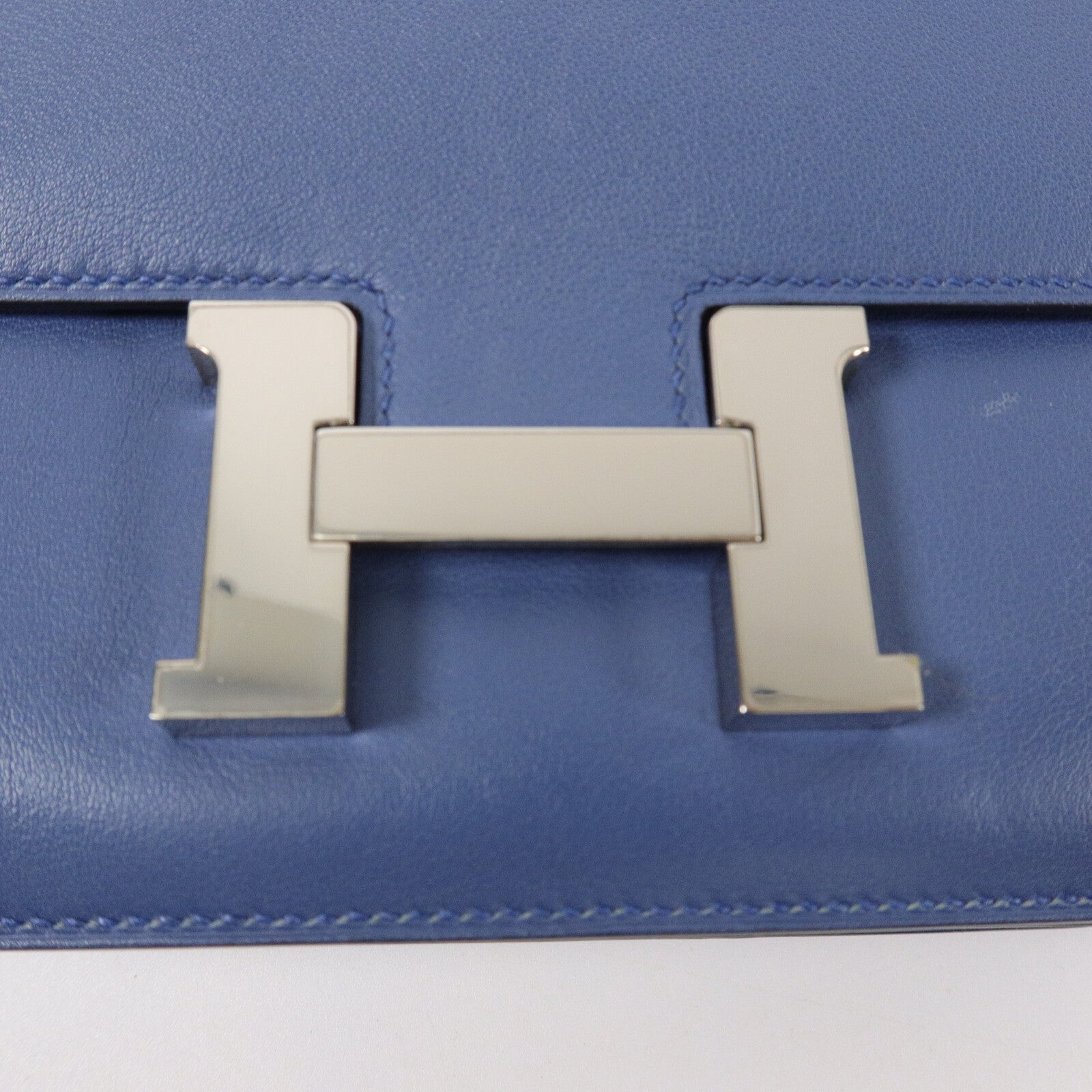HERMES Swift皮革Constance Mini肩背袋Bleu Agate