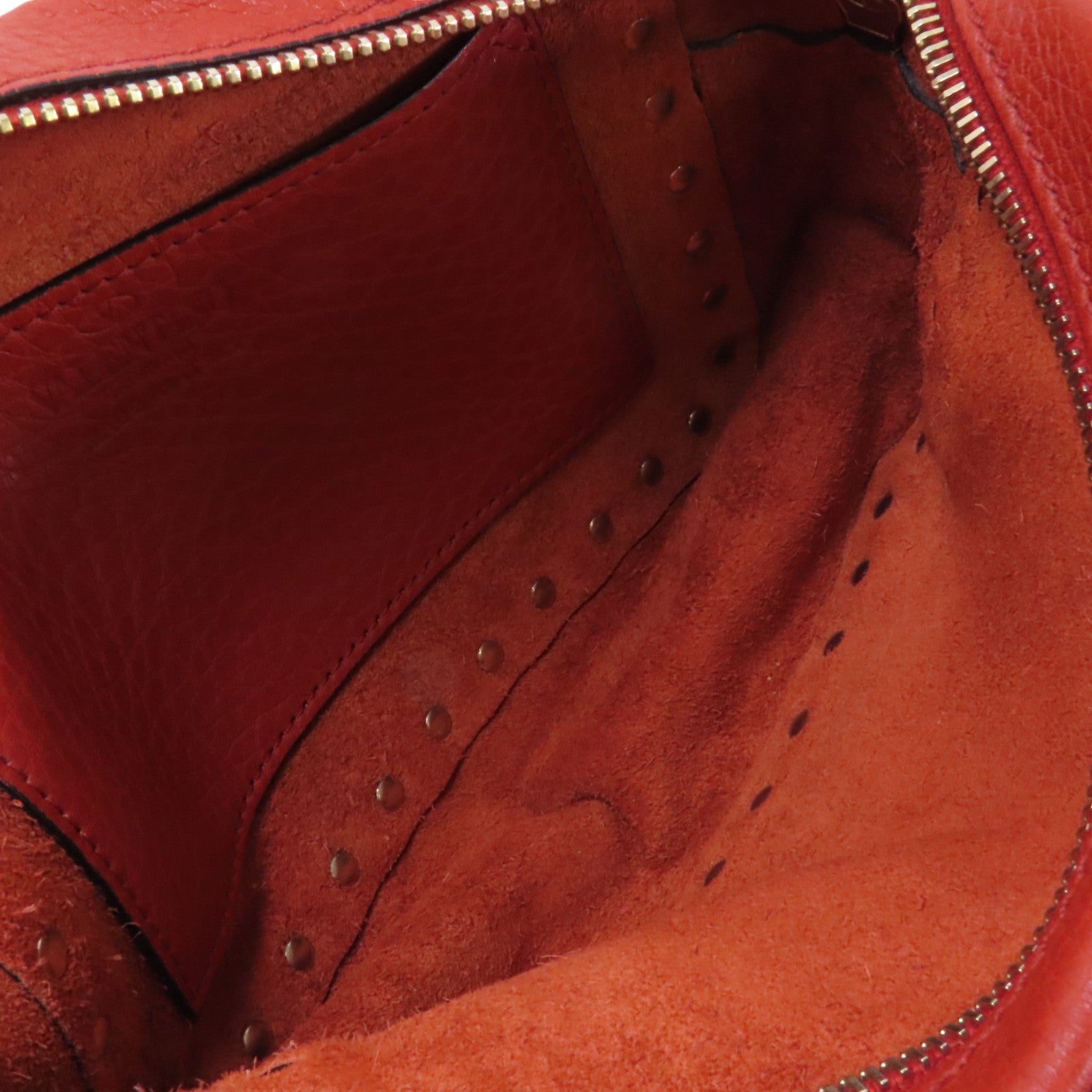 Valentino 牛皮皮革RockStuds金扣肩背袋