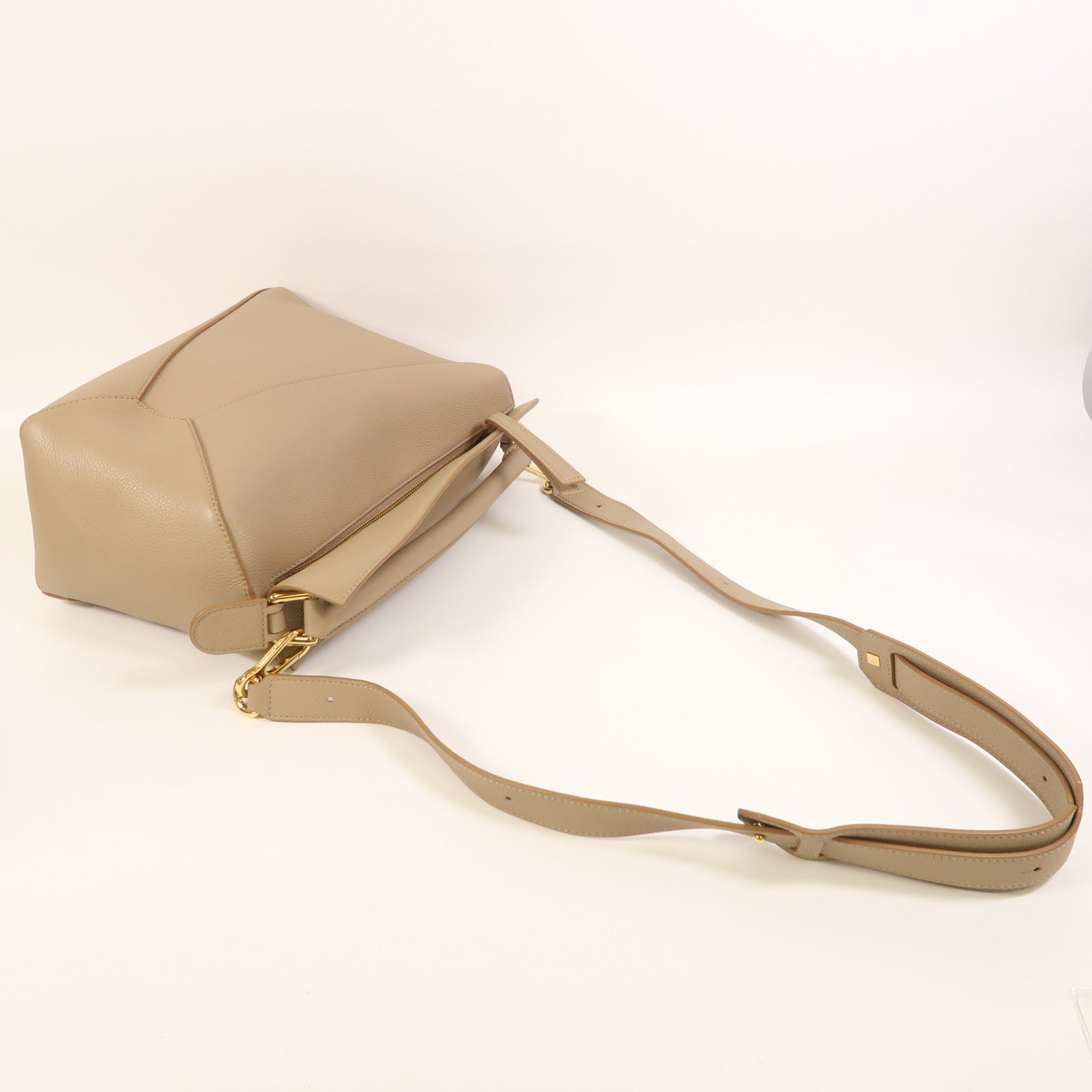 LOEWE 牛皮皮革Puzzle Medium金扣手挽肩背兩用袋