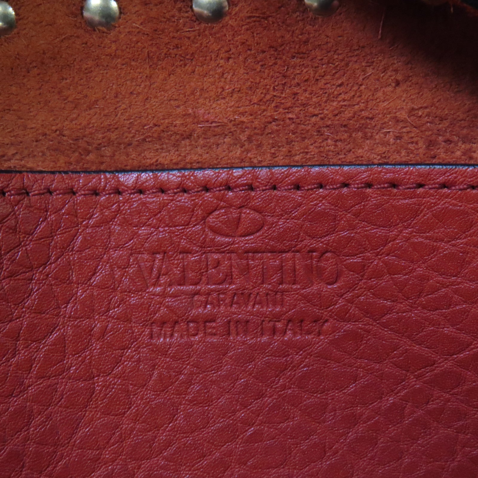 Valentino 牛皮皮革RockStuds金扣肩背袋