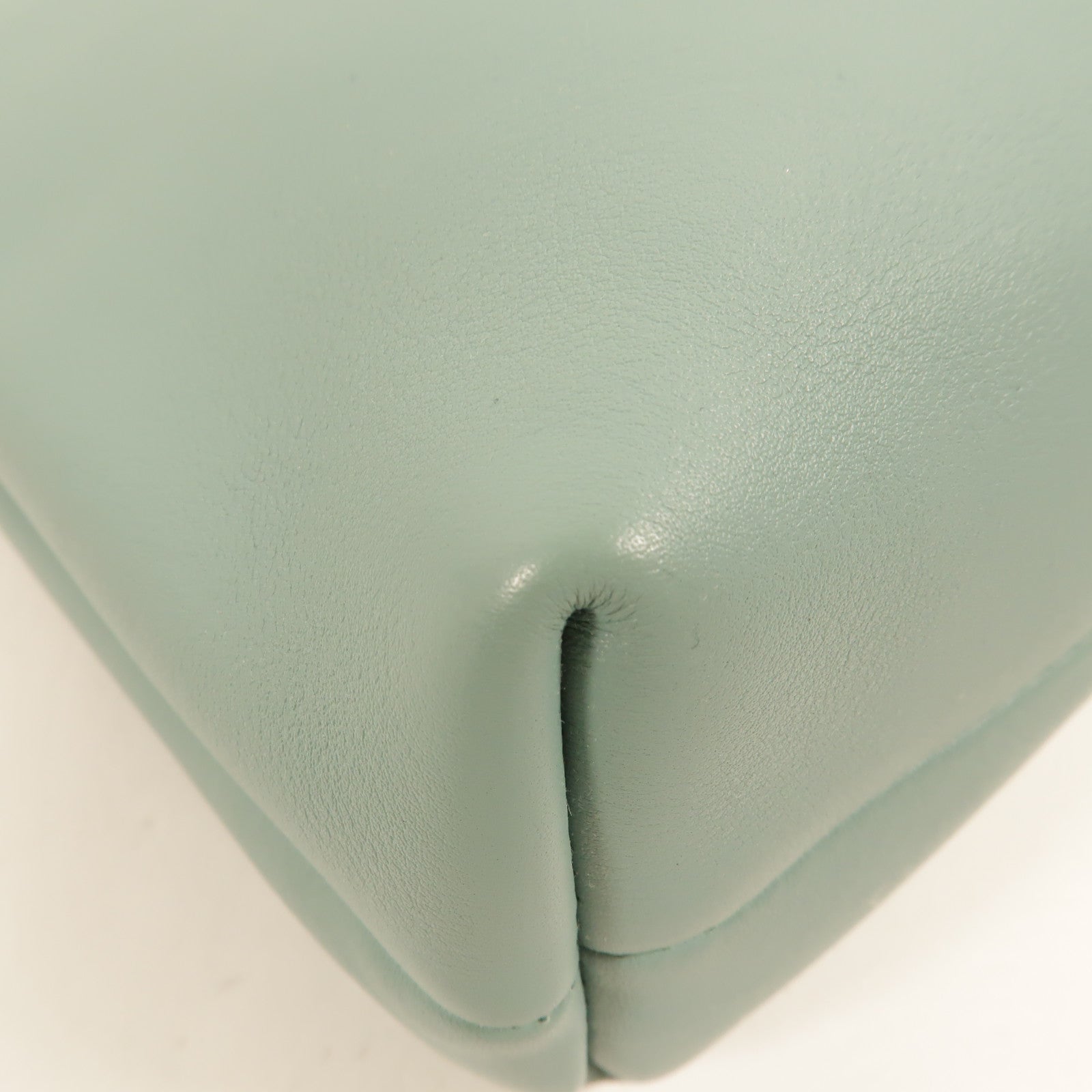 LOEWE 牛皮皮革Pebble Pouch肩背袋