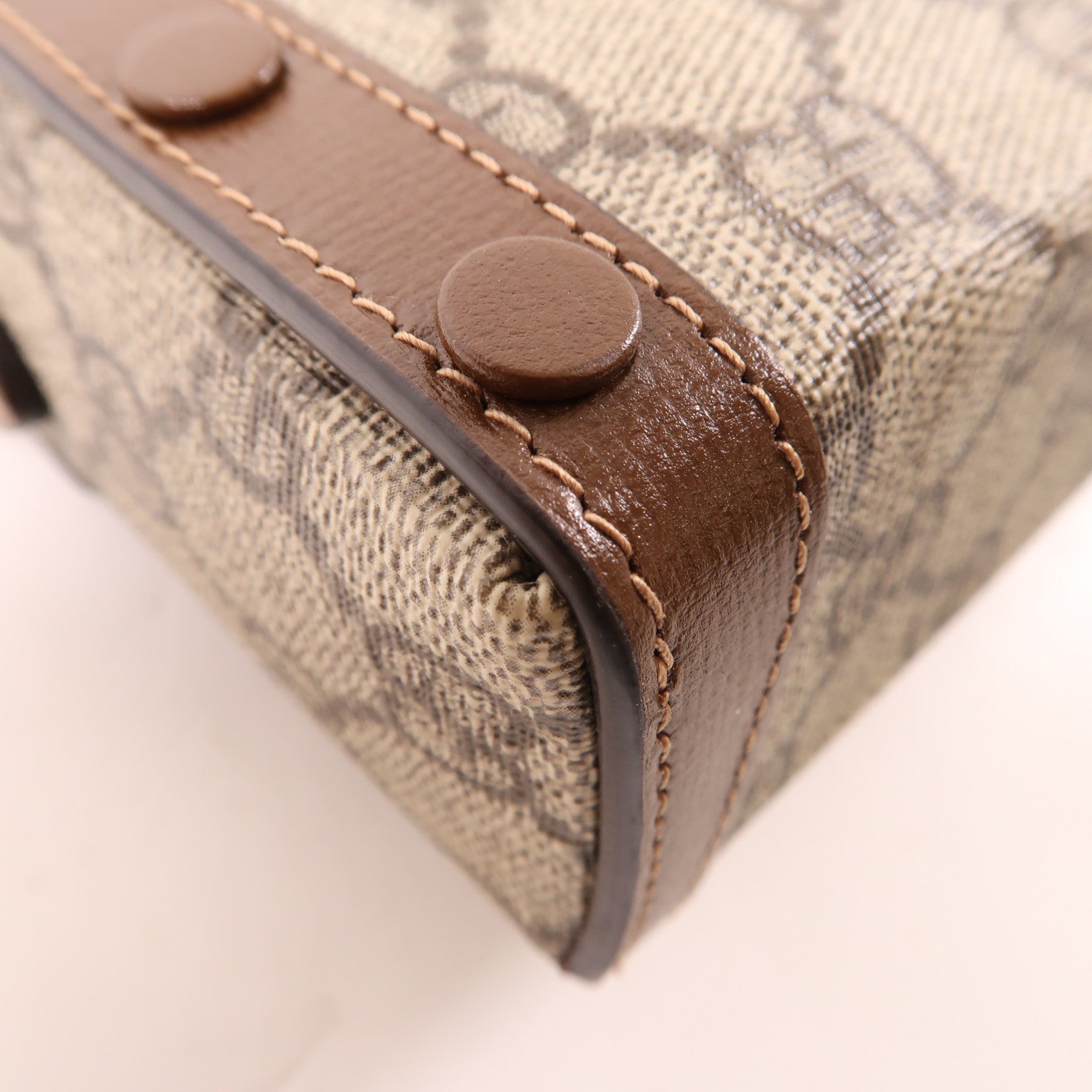 GUCCI 塗層帆布GG Supreme 1955金扣肩背袋棕色