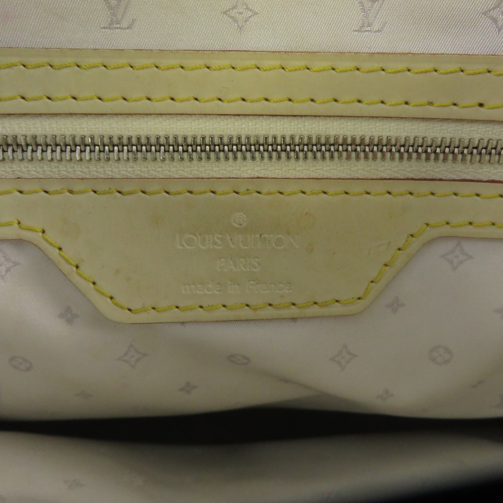 LOUIS VUITTON **【激減優惠】Suhali皮革Lockit PM金扣手挽袋米色