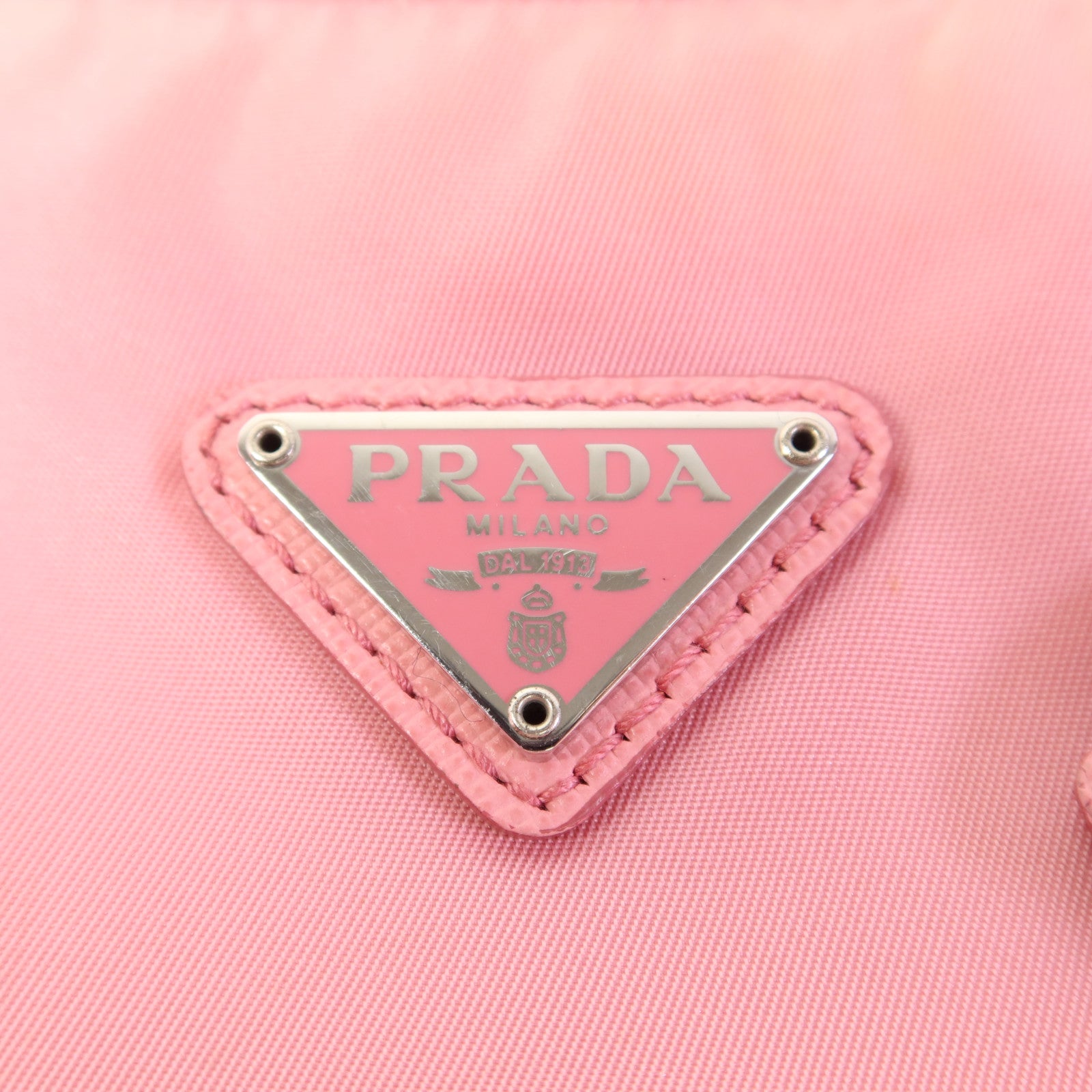 PRADA 尼龍Re-Edition 2000銀扣手挽袋