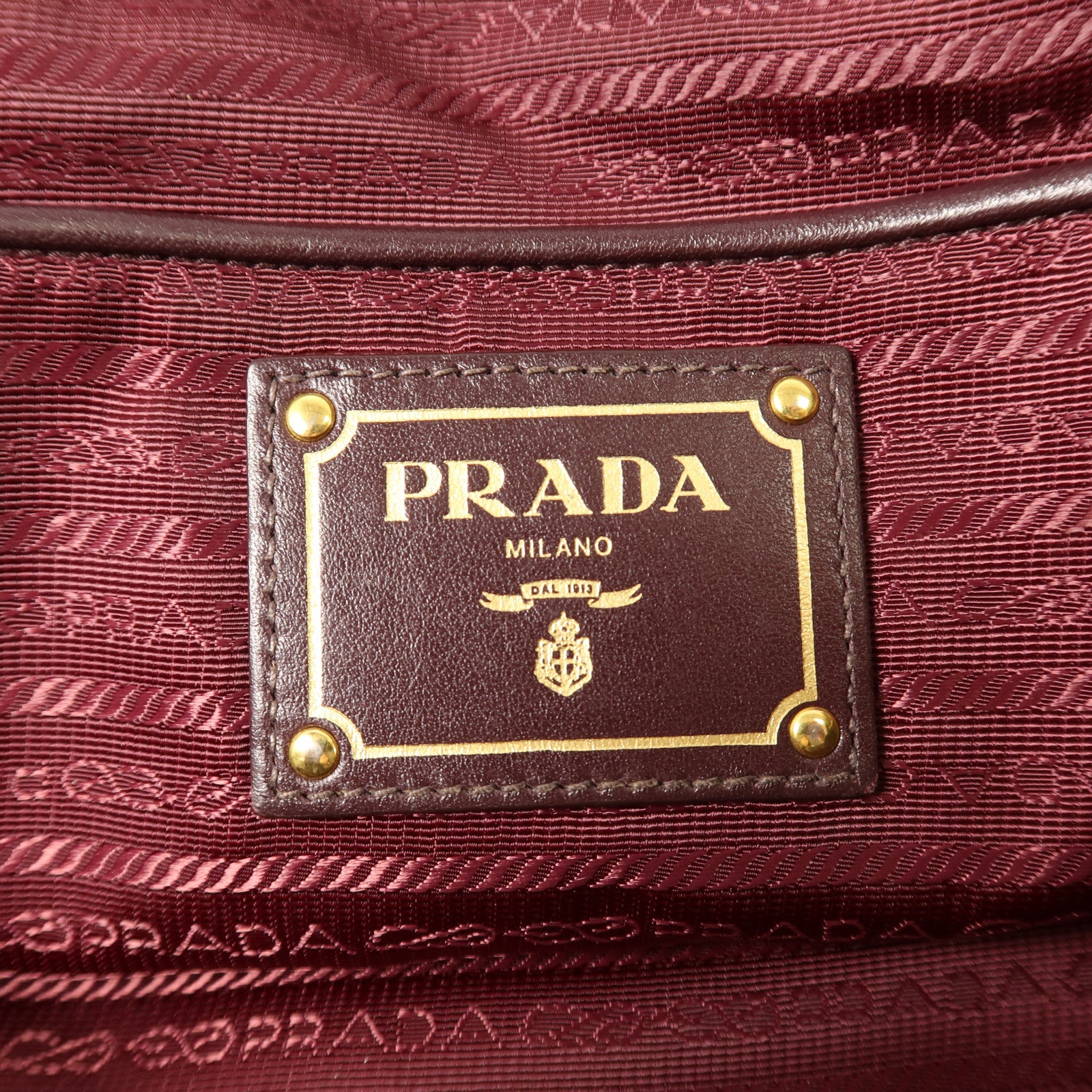 PRADA 尼龍2Way Shoulder金扣肩背袋