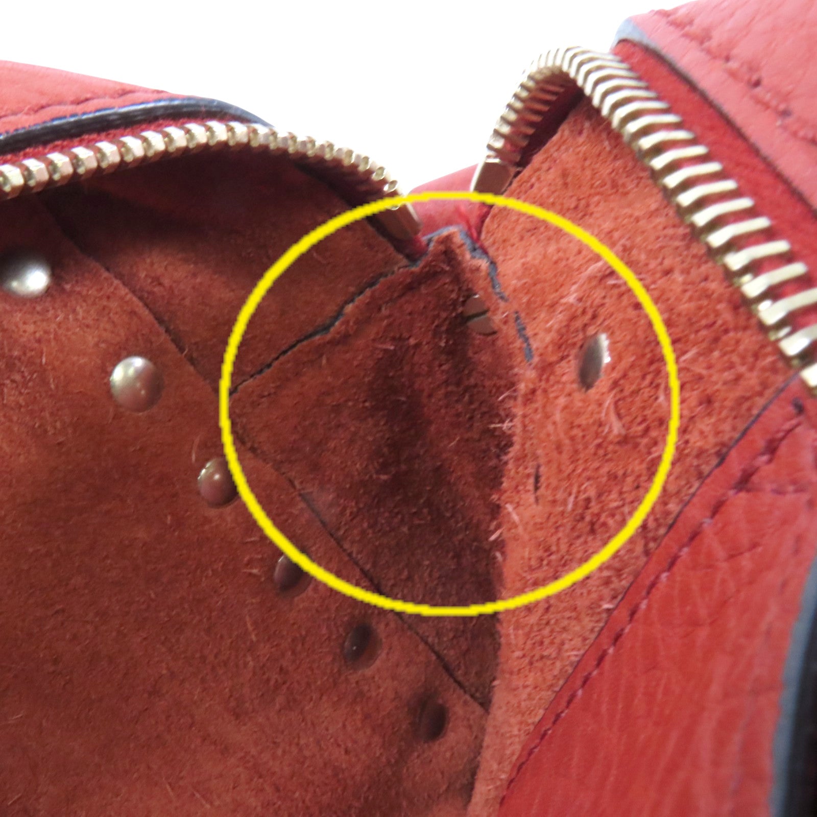 Valentino 牛皮皮革RockStuds金扣肩背袋