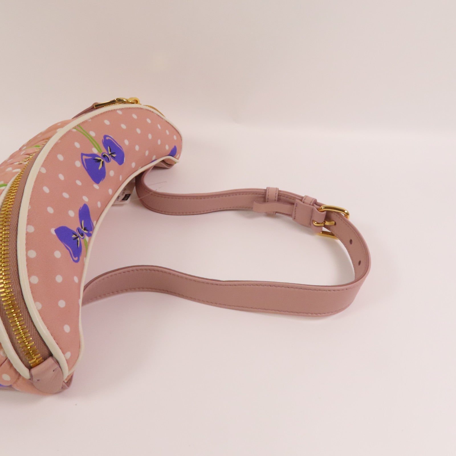 Miu Miu 尼龍Waist Bag金扣腰包