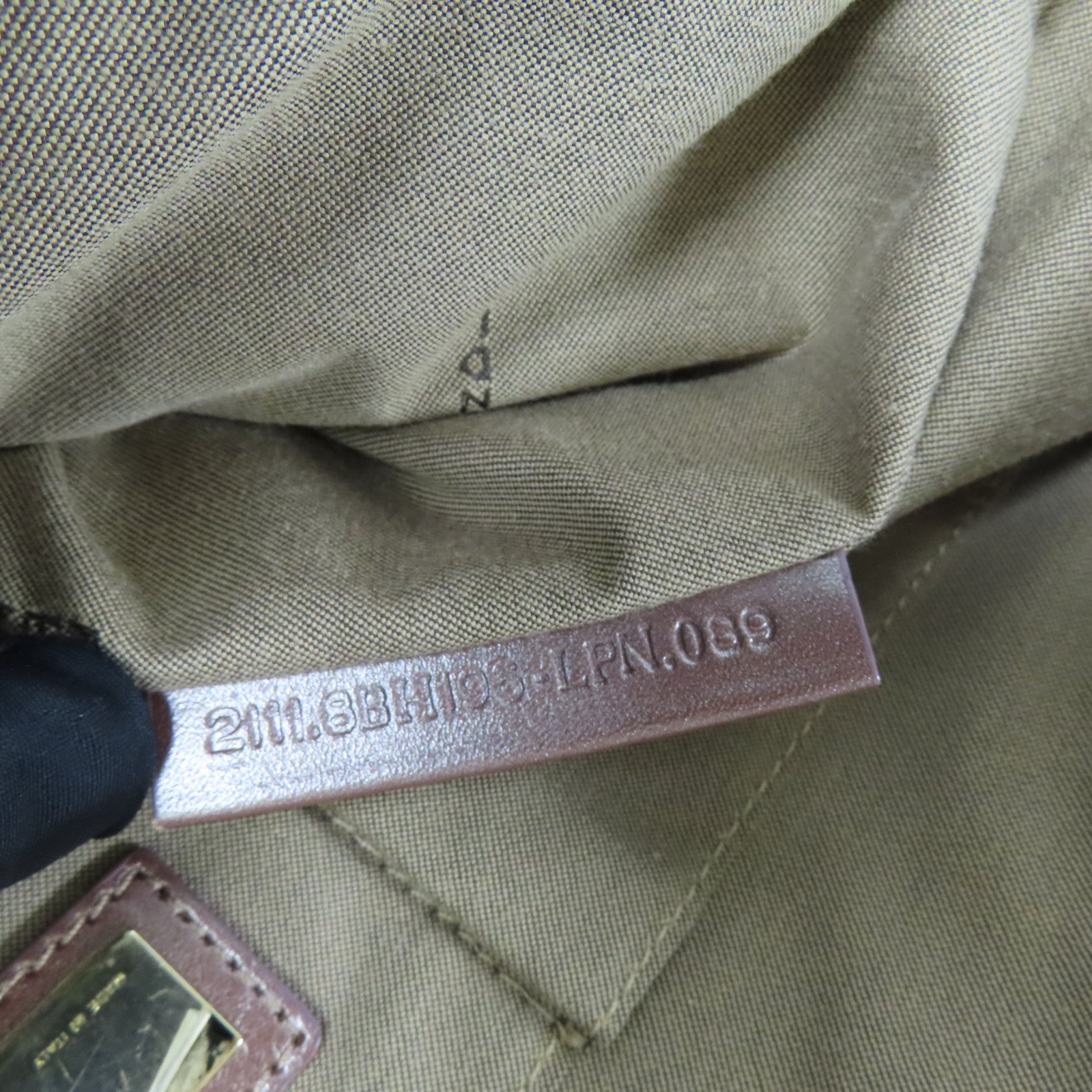 FENDI 帆布Tote Bag金扣肩背袋