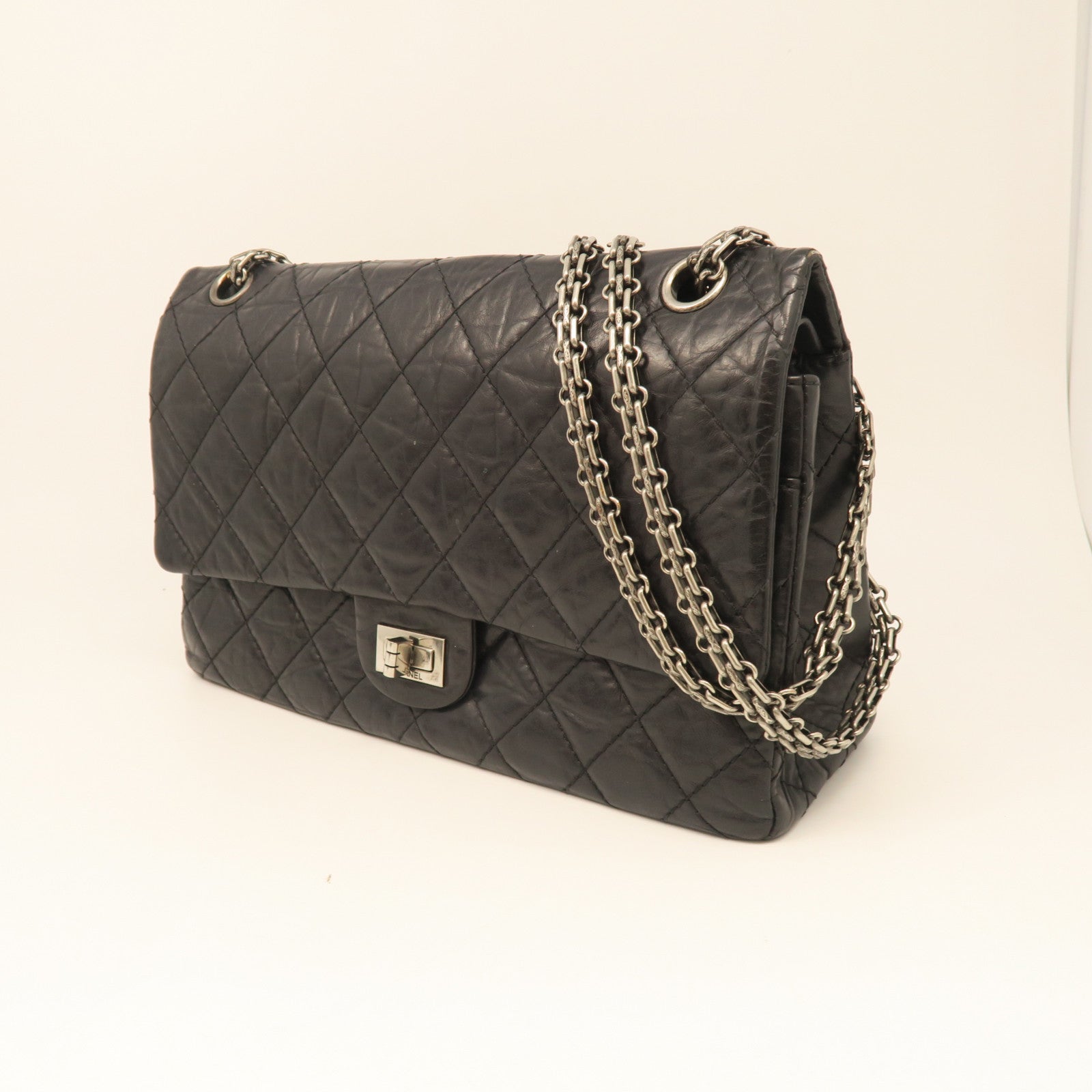 CHANEL rhombic cowhide leather 2.55 Chain Shoulder silver buckle chain shoulder bag black