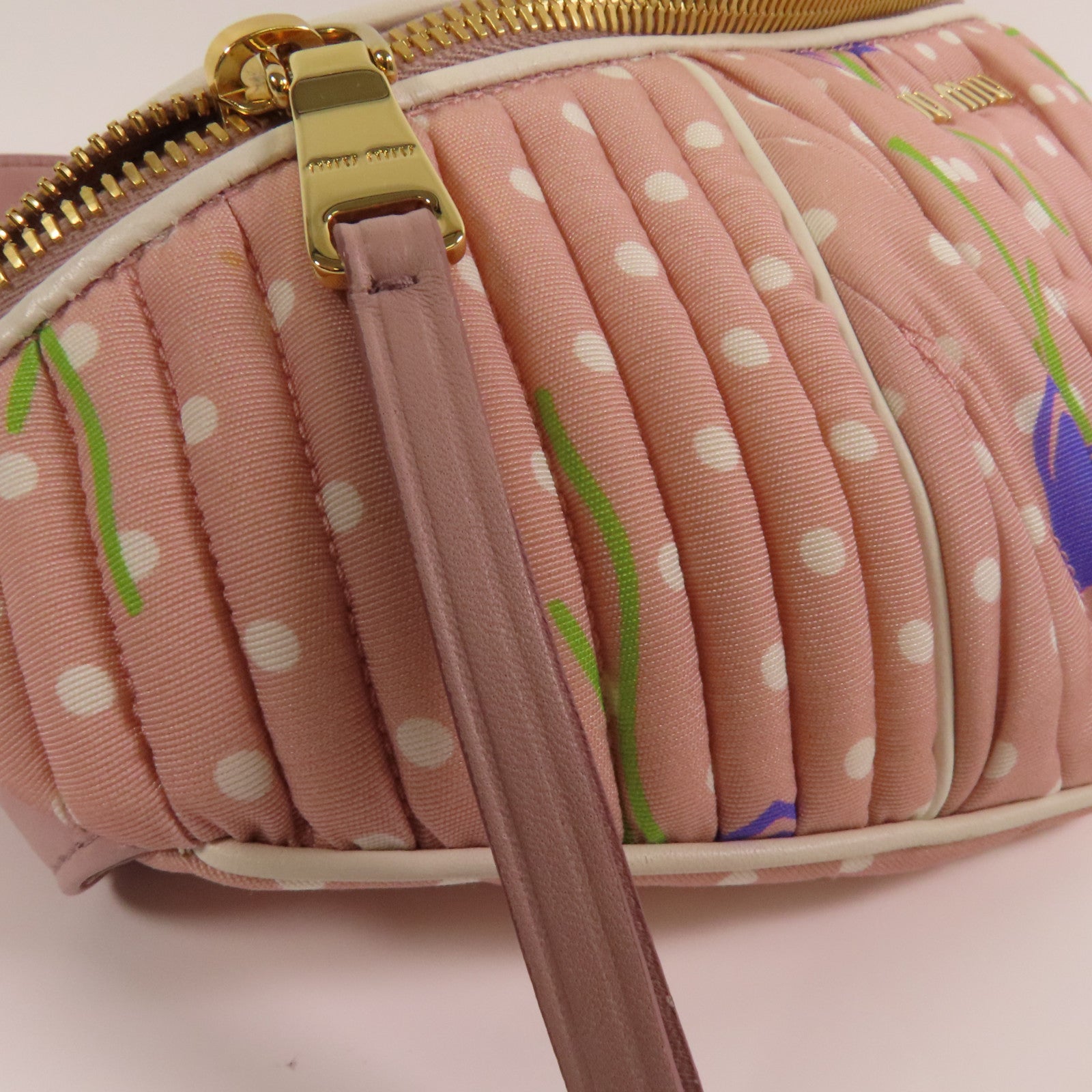 Miu Miu 尼龍Waist Bag金扣腰包