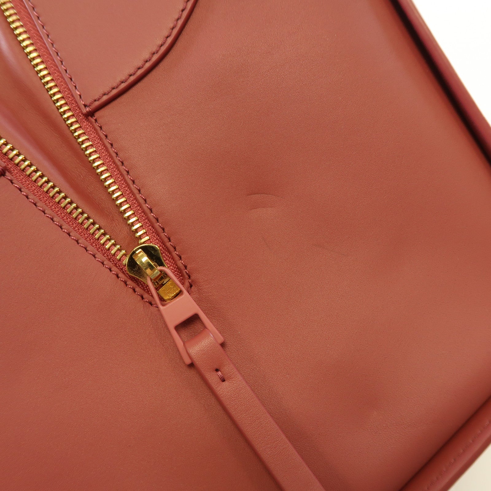 LOEWE 牛皮皮革Hammock金扣手挽肩背兩用袋粉紅色