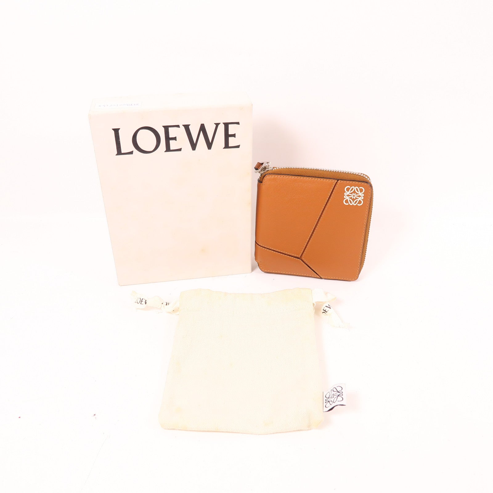 LOEWE 牛皮皮革Zipper Wallet銀扣錢包