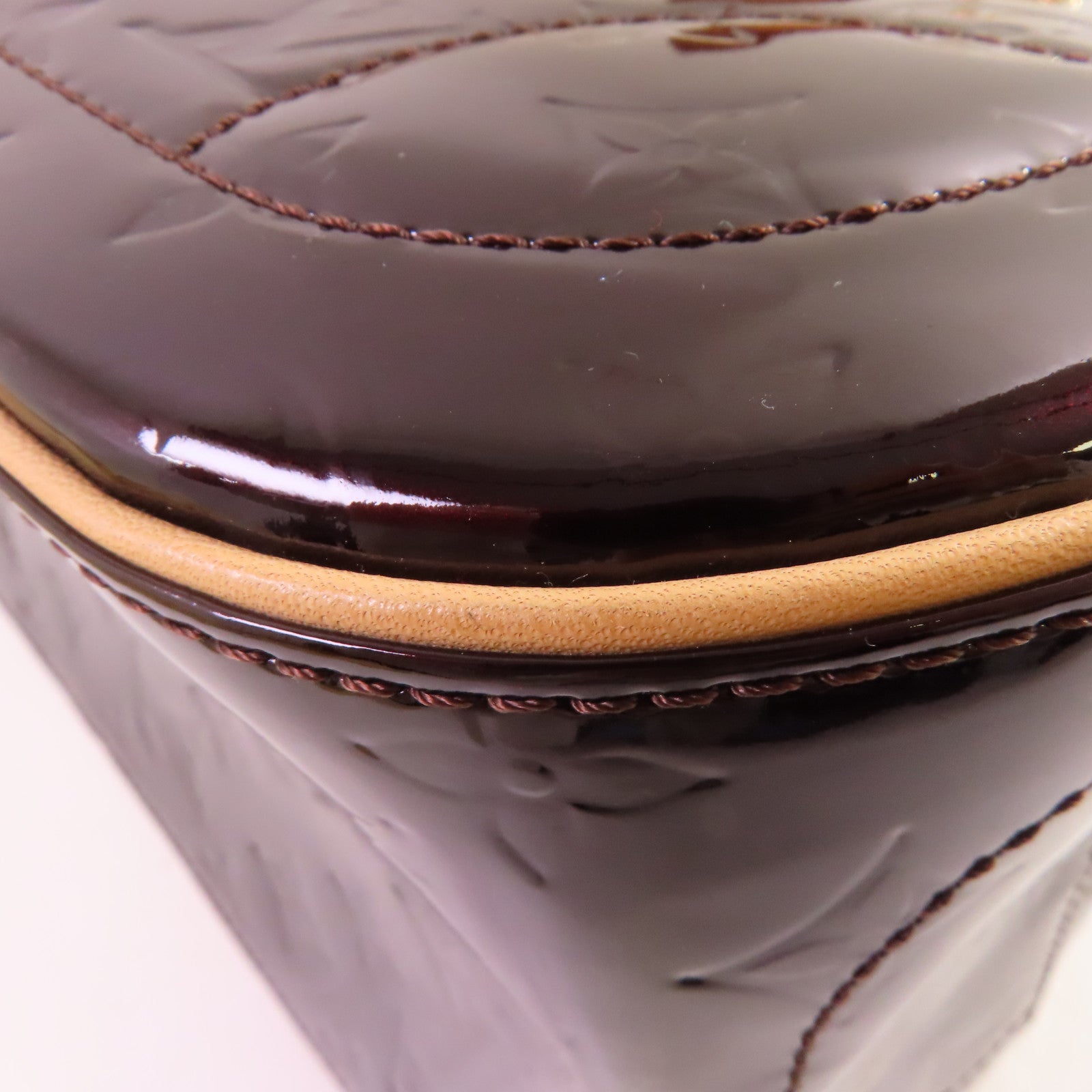 LOUIS VUITTON Vernis Summit Drive金扣手挽袋酒紅色