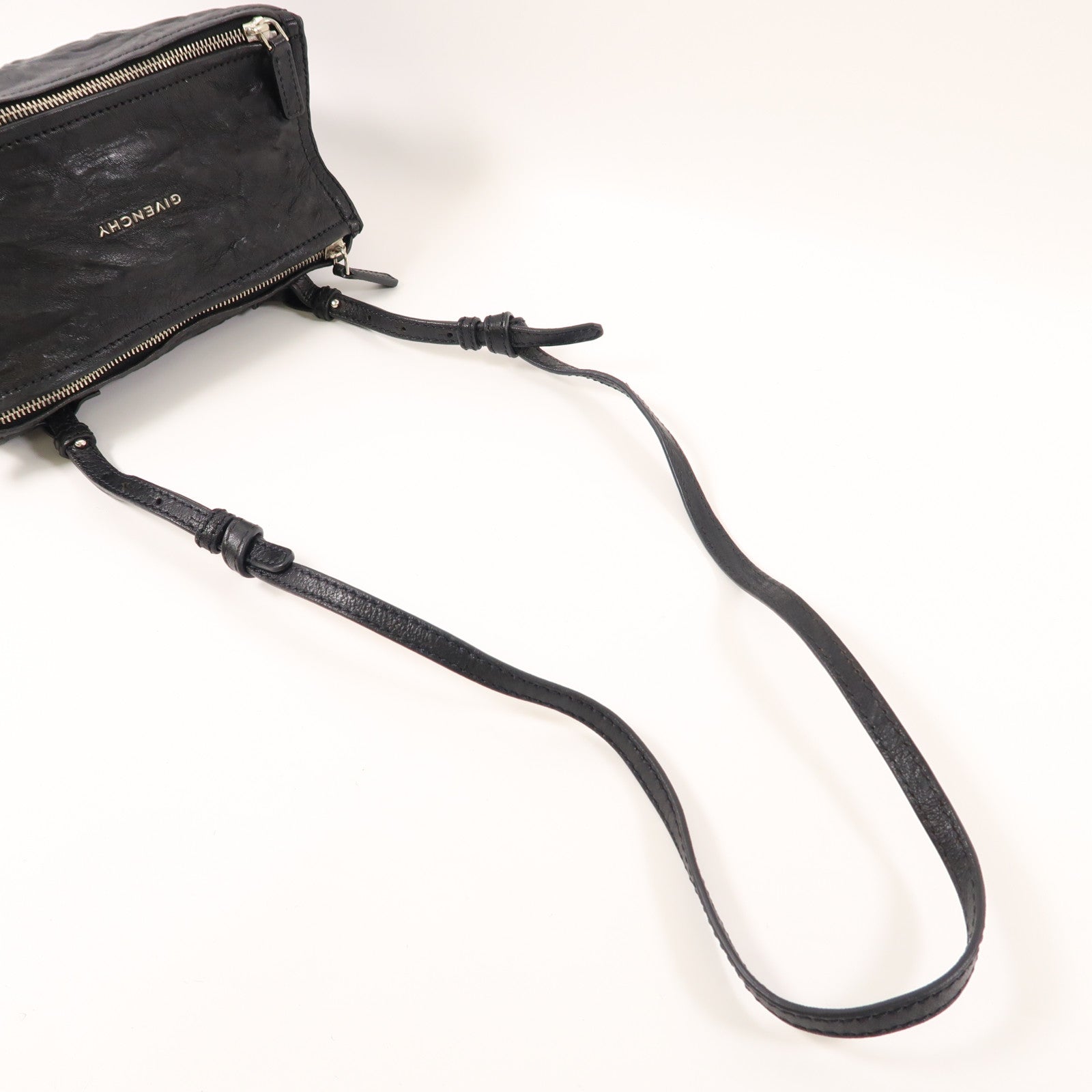 GIVENCHY 牛皮皮革Mini Pandora銀扣肩背袋黑色