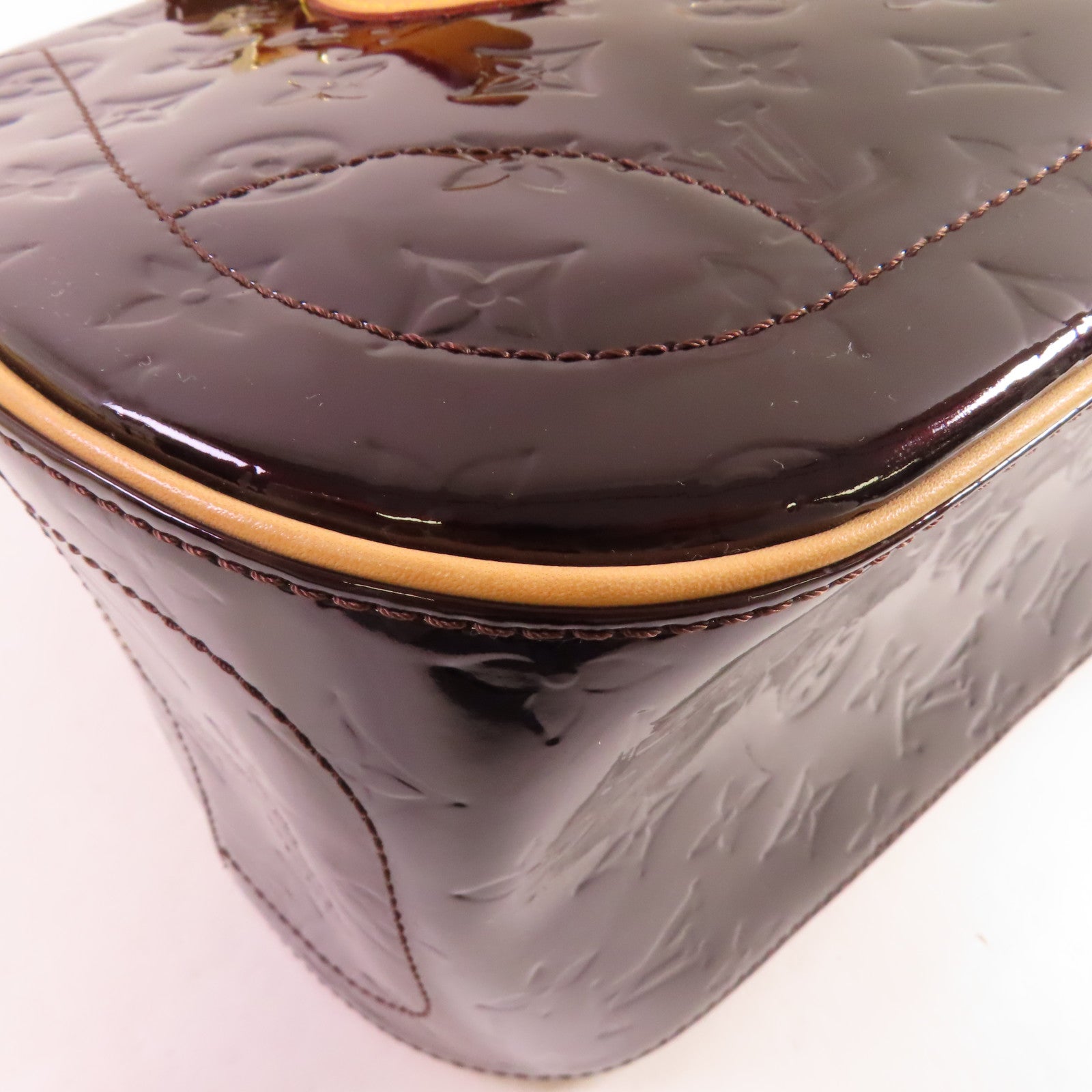 LOUIS VUITTON Vernis Summit Drive金扣手挽袋酒紅色