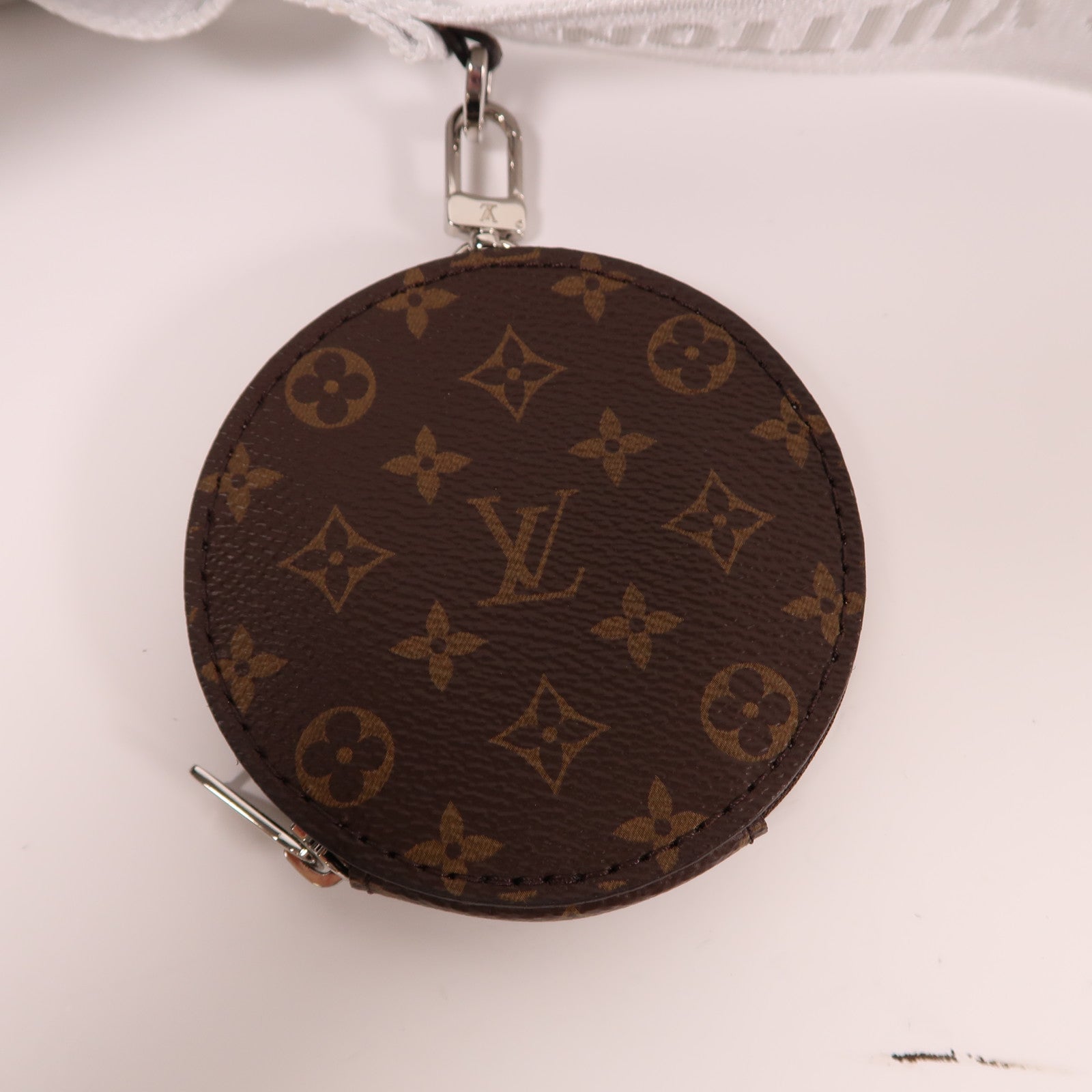LOUIS VUITTON 【激減優惠】尼龍Recycled Nylon Maxi Multi Pochette Accessories銀扣肩背袋銀色/粉紅色