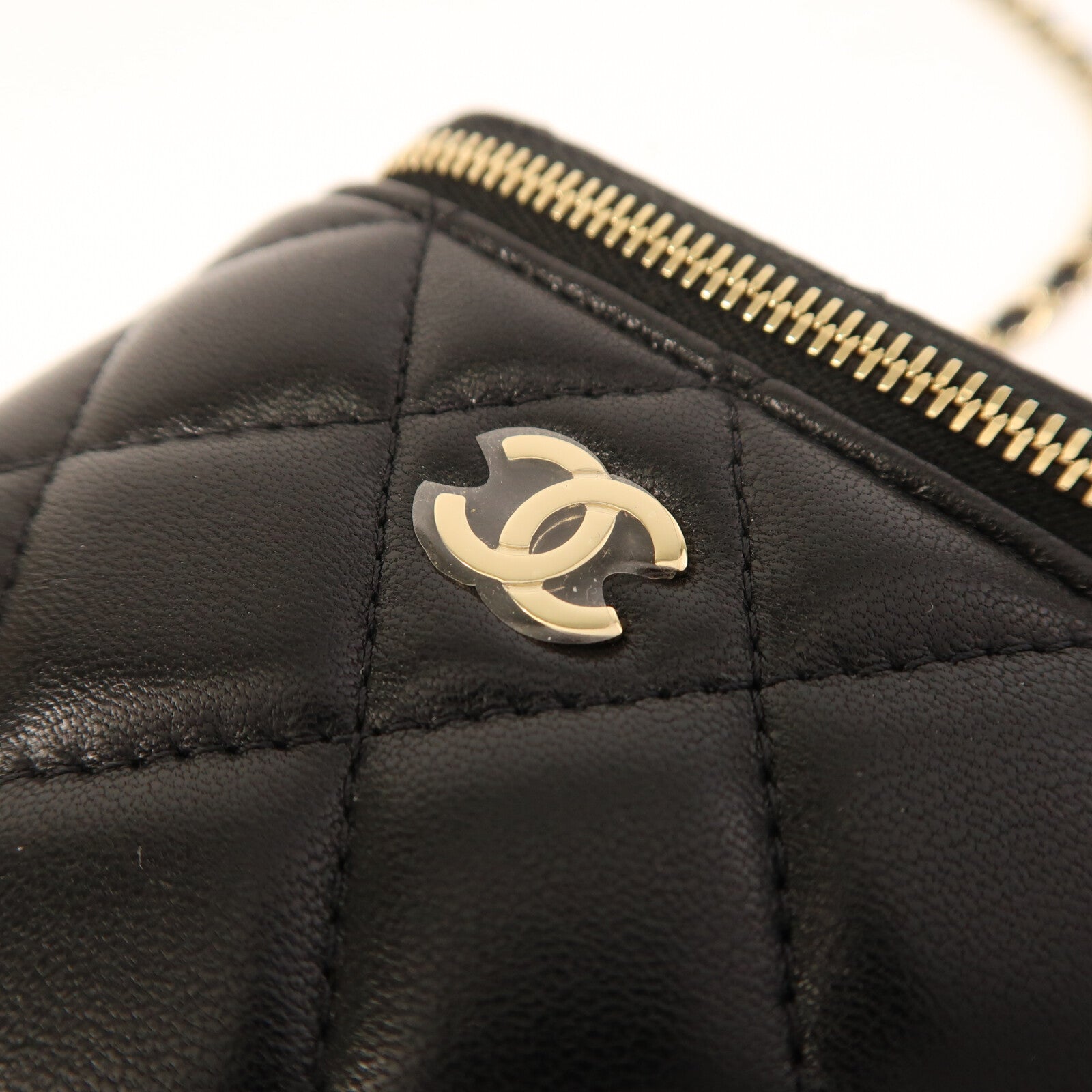 CHANEL 羊皮皮革Mini Vanity Case金扣鏈帶肩背袋