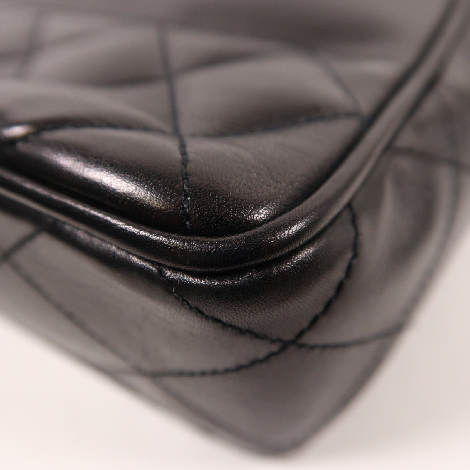 CHANEL 羊皮皮革Chain Shoulder金扣鏈帶肩背袋