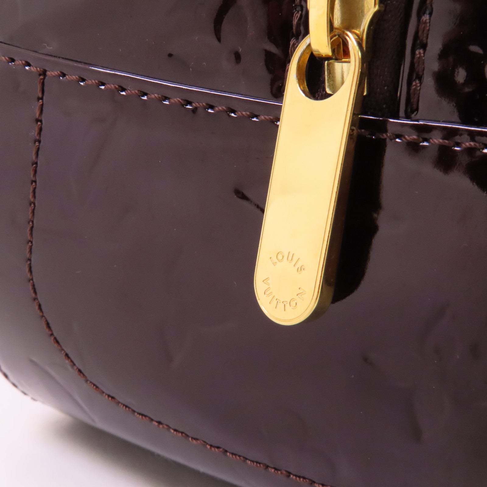 LOUIS VUITTON Vernis Summit Drive金扣手挽袋酒紅色