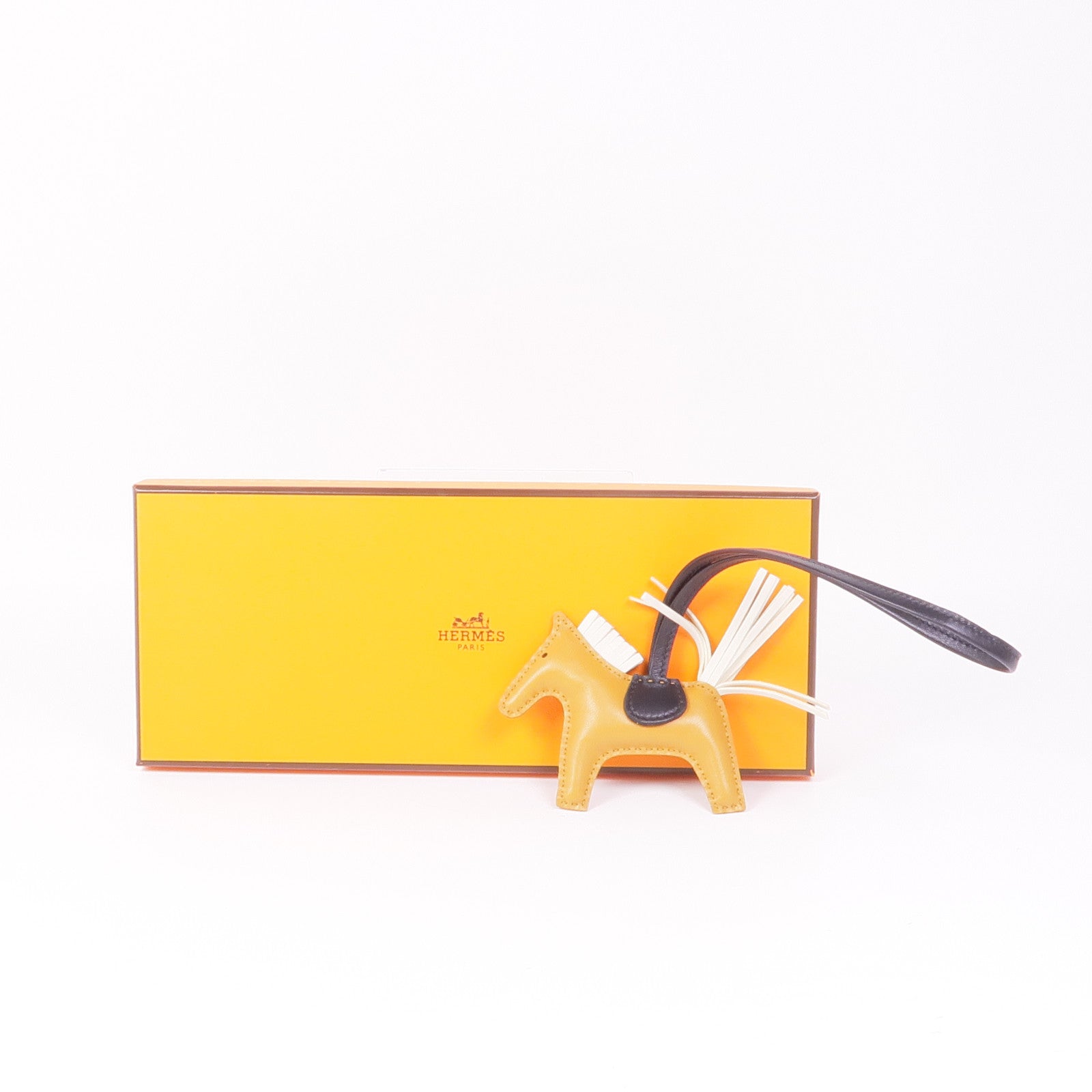 HERMES Swift皮革Rodeo PM掛飾Chai/ Nate/Noir