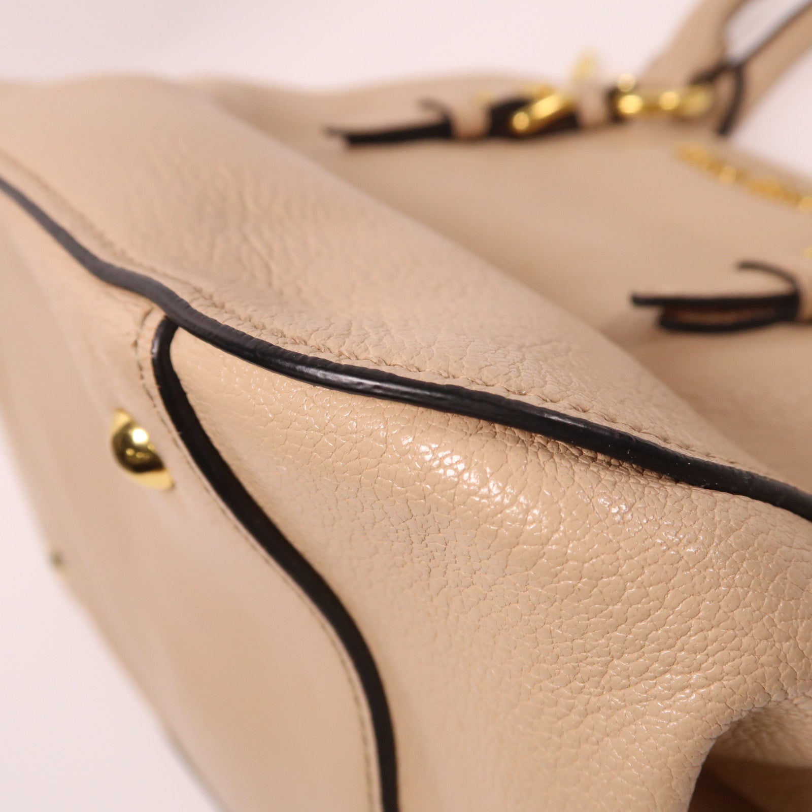 Miu Miu 牛皮皮革2 Way Shoulder Bag金扣手挽肩背兩用袋米色