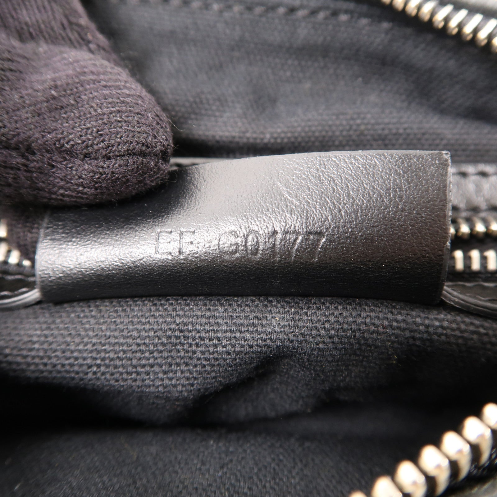 GIVENCHY 牛皮皮革Mini Pandora銀扣肩背袋黑色