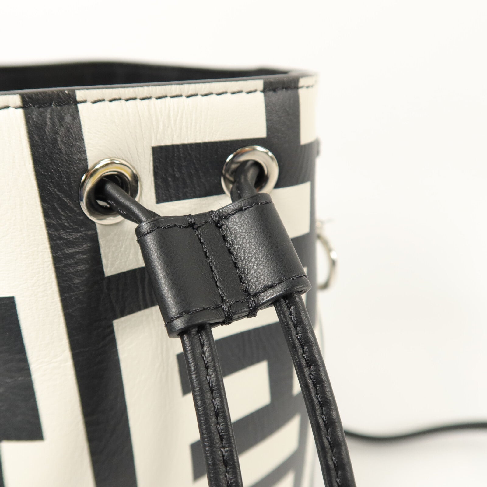 FENDI 牛皮皮革Mini Mon Tresor手挽肩背兩用袋